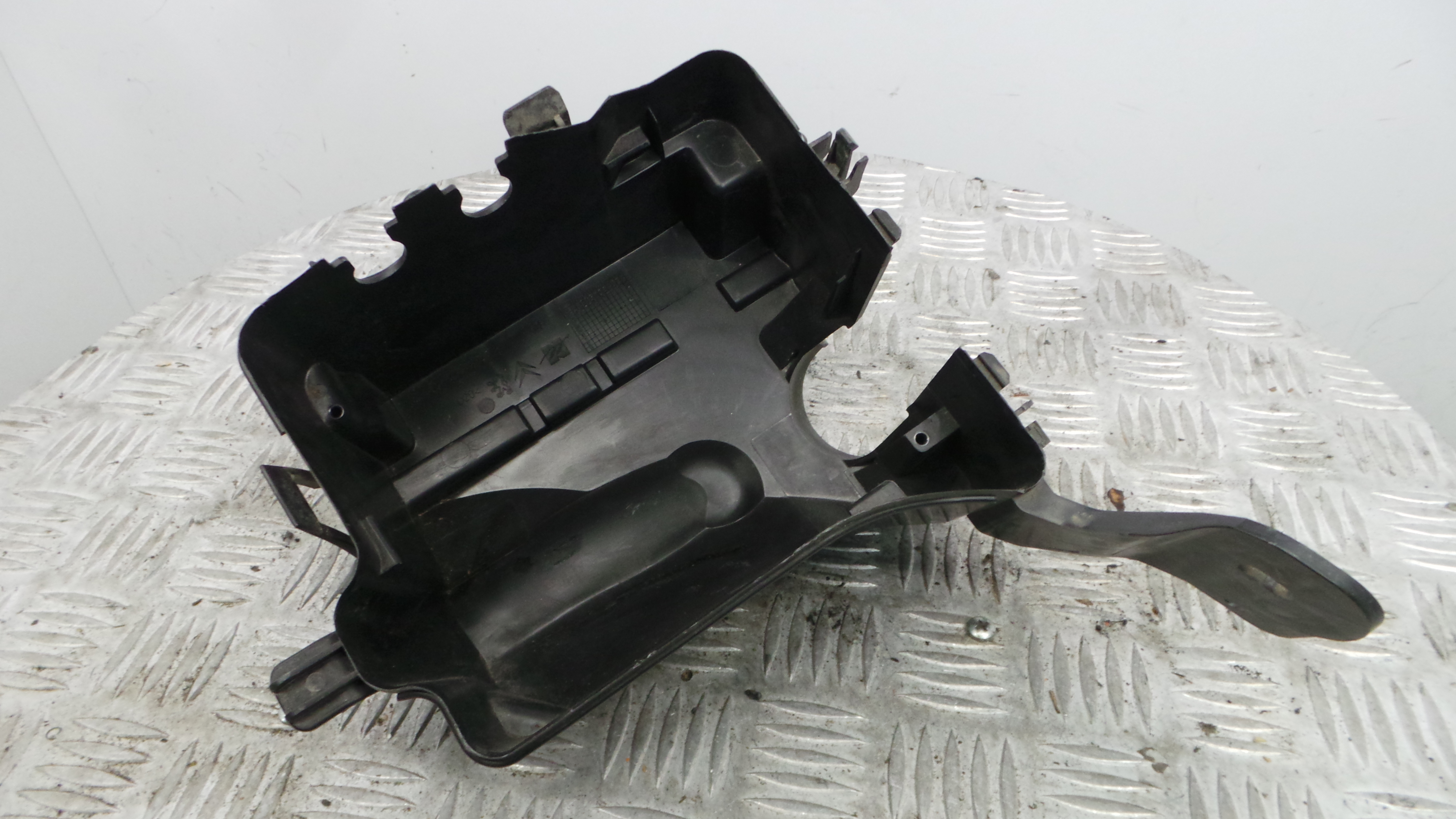 Caixa de Fusiveis 9657287080 - CITROËN C3 II (SC_)-36531635