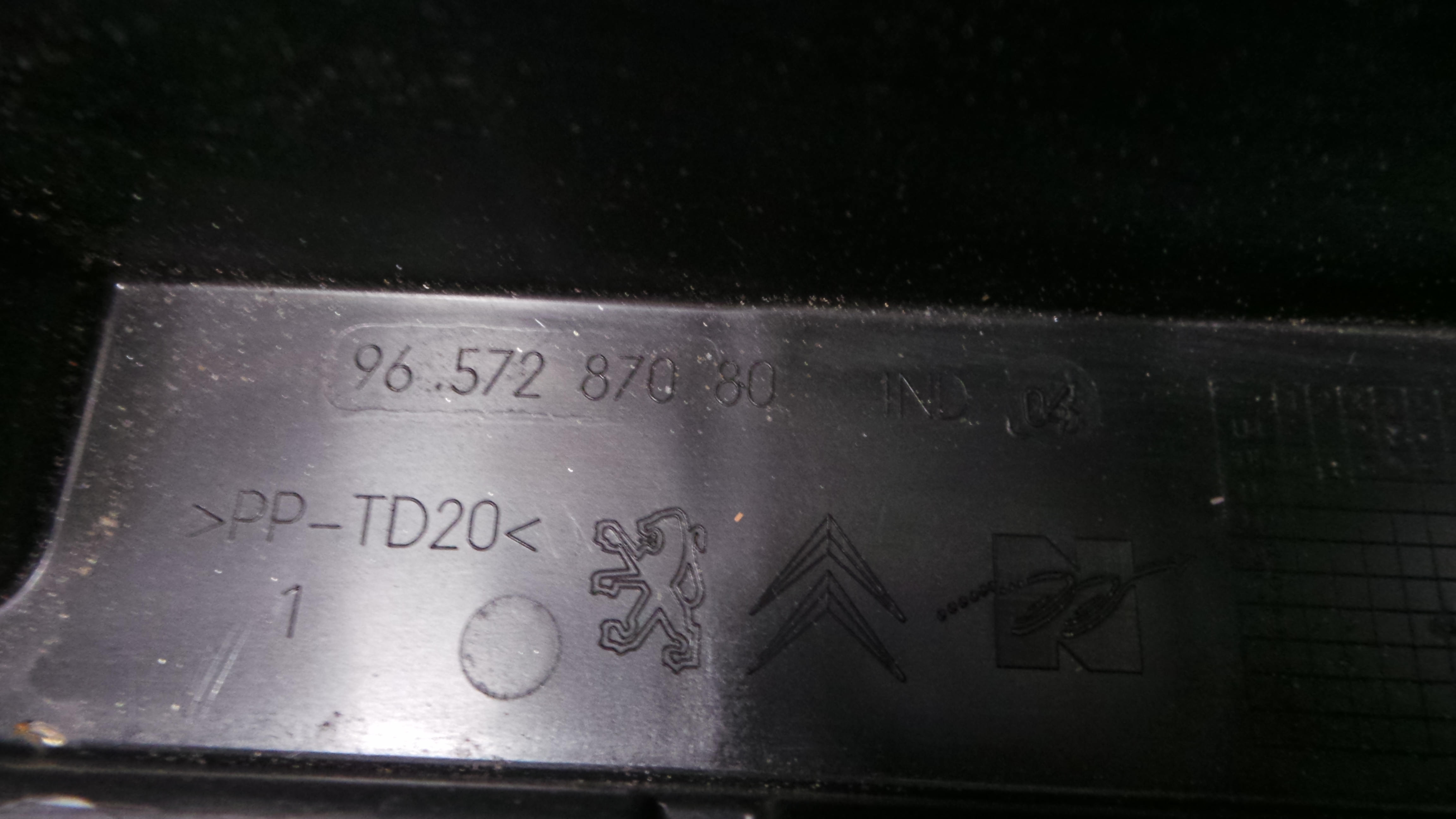 Caixa de Fusiveis 9657287080 - CITROËN C3 II (SC_)-36531635