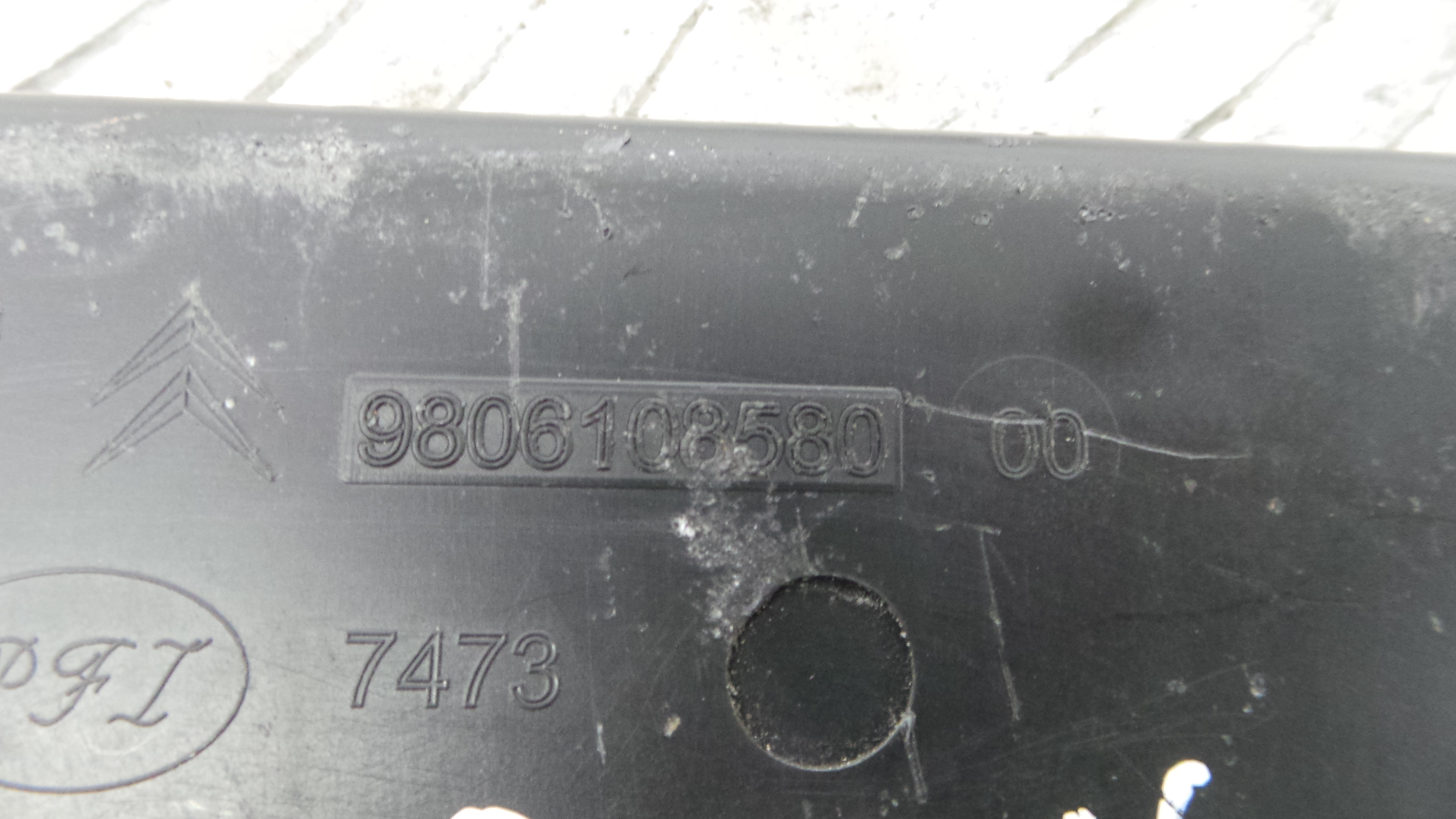 Base da Bateria 9806108580 - PEUGEOT 308 II (LB_, LP_, LW_, LH_, L3_)-36531901