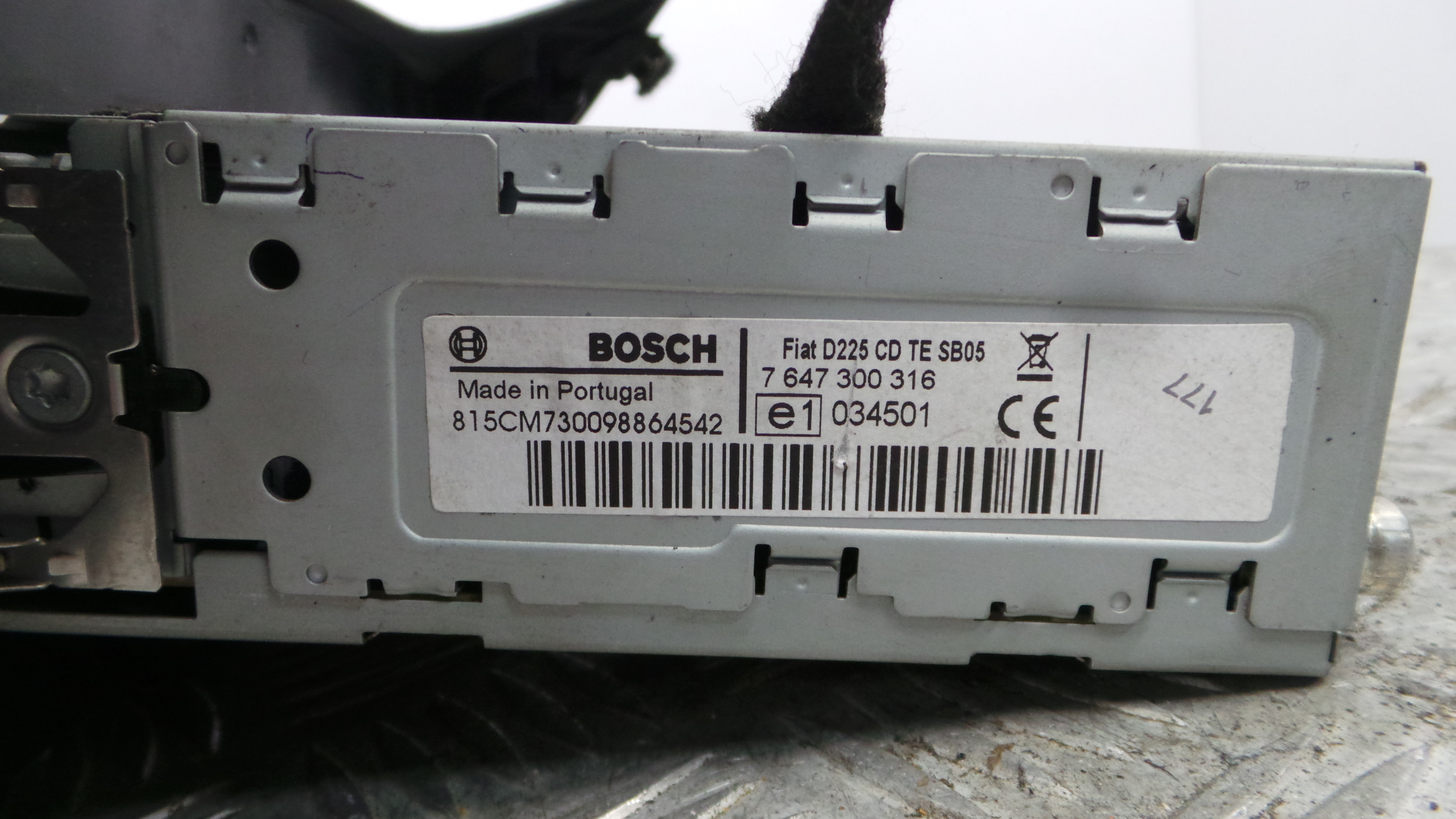 Auto-rádios 7647300316 - PEUGEOT BIPPER (AA_)-36537754