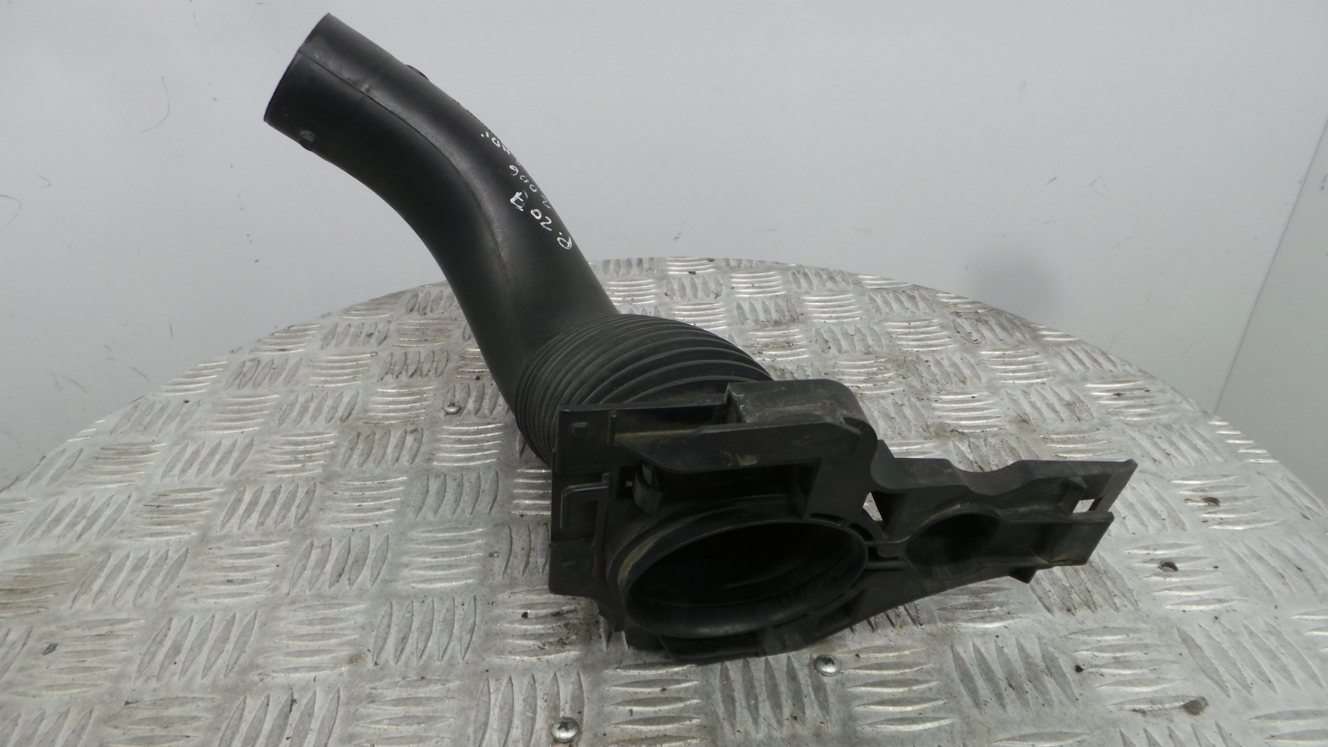 Tubo Caixa Filtro Ar 9680064080 - PEUGEOT 207 (WA_, WC_), 207/207+ (WA_, WC_)-36547509