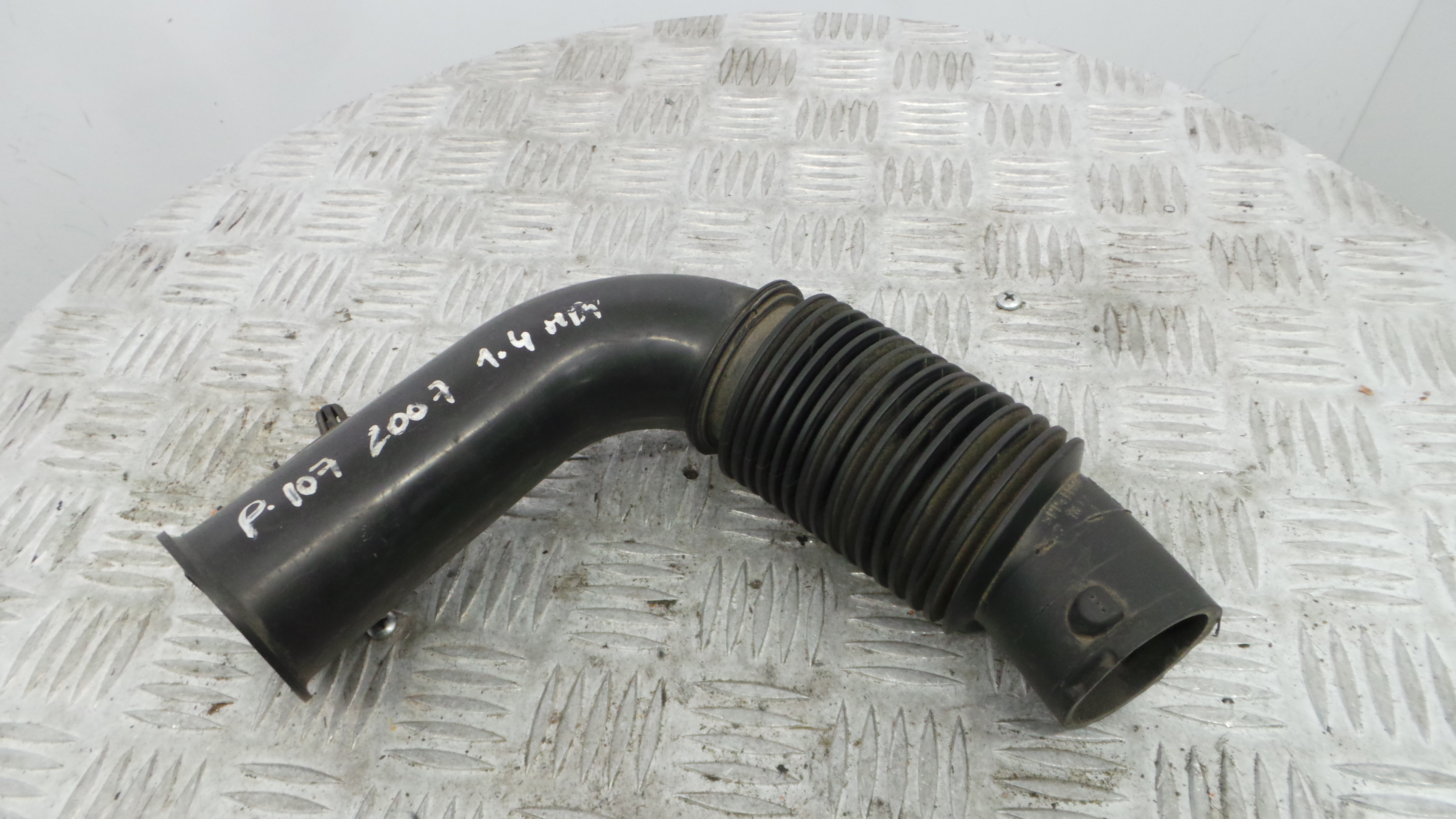 Tubo Caixa Filtro Ar 17751-YV010 - PEUGEOT 107 (PM_, PN_)-36547645