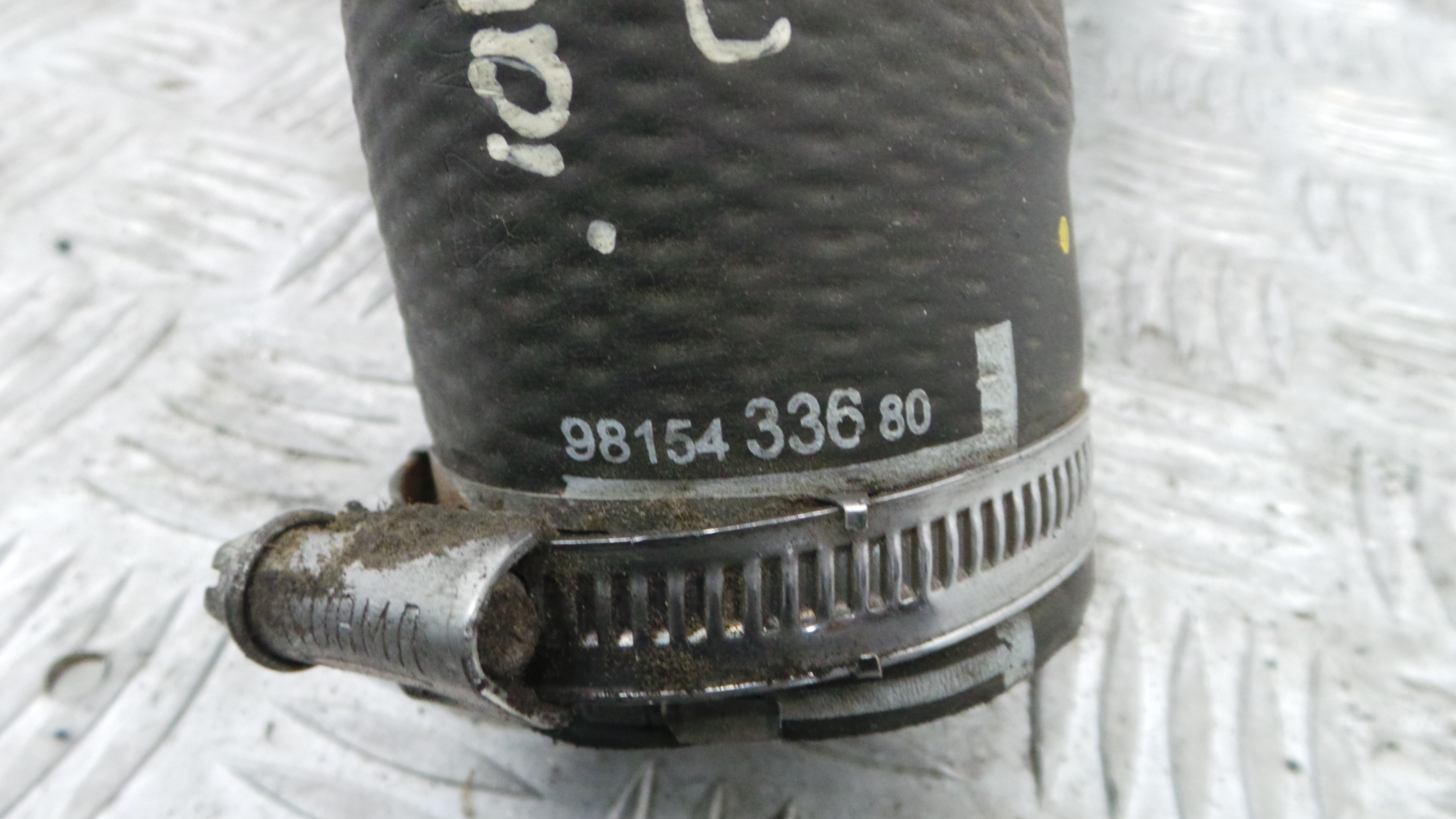 Tubo da Água 9815433680 - PEUGEOT 308 II (LB_, LP_, LW_, LH_, L3_)-36547912