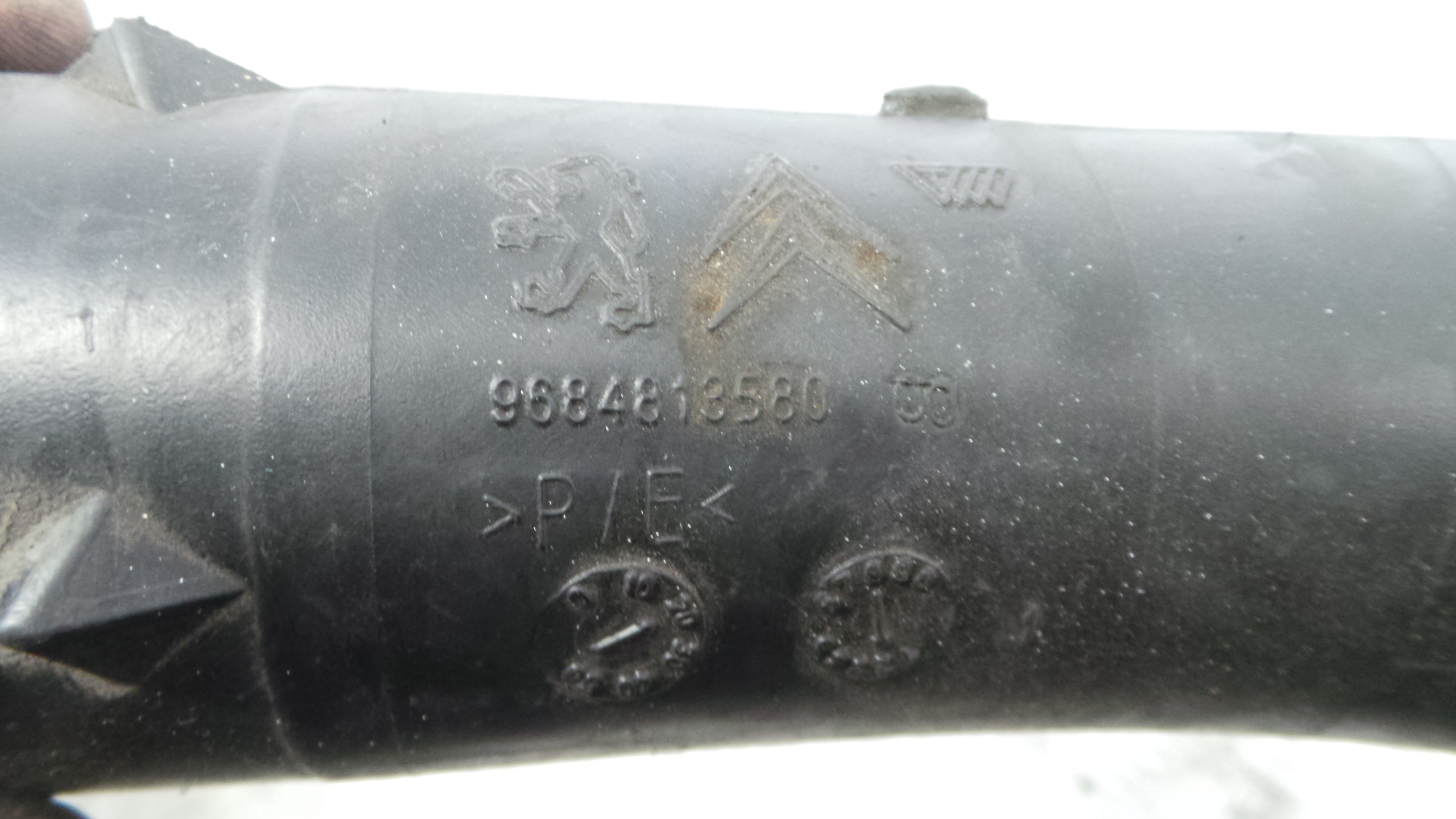 Tubo Caixa Filtro Ar 9684813580 - CITROËN C3 II (SC_)-36552406