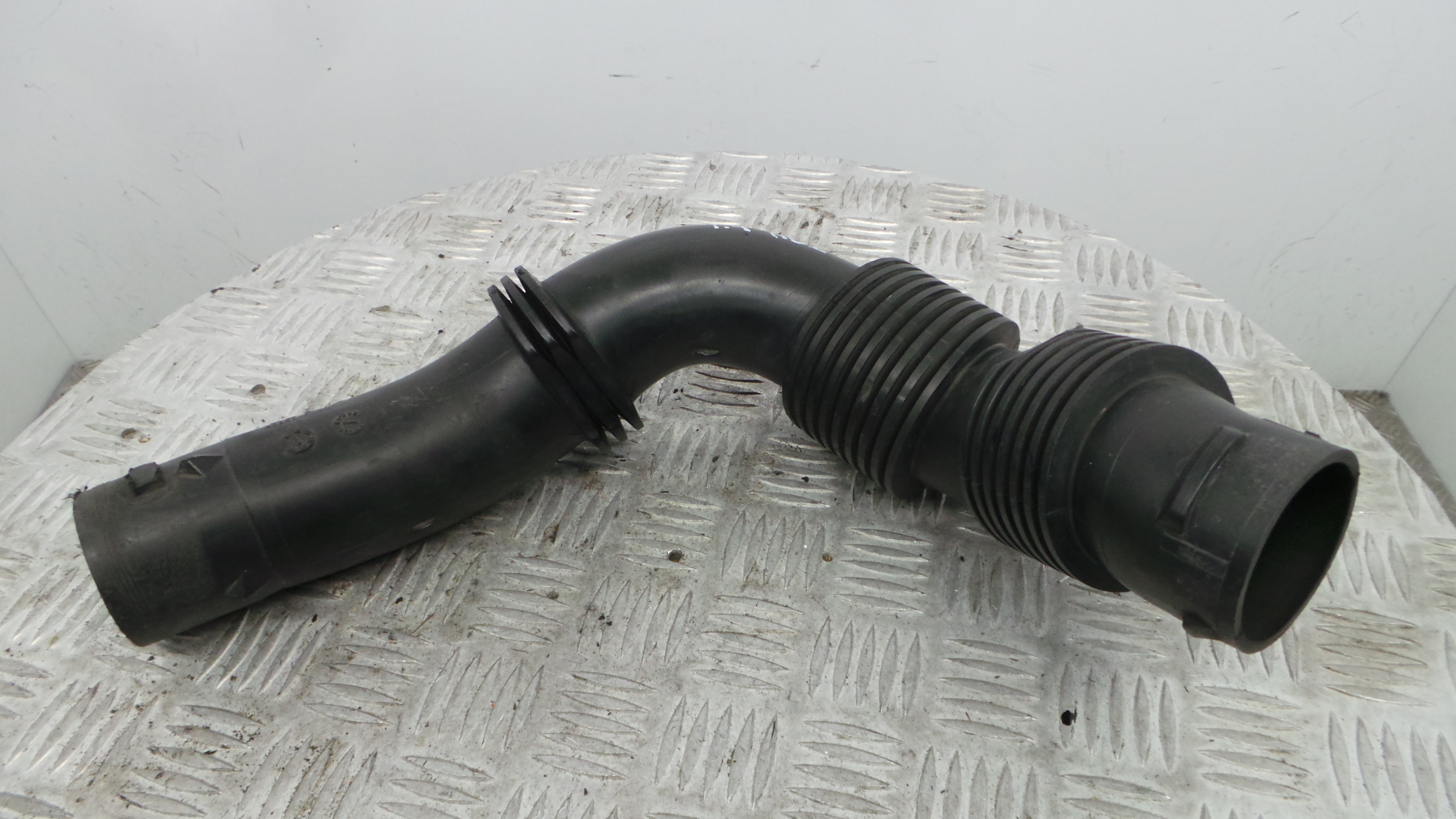 Tubo Caixa Filtro Ar 9684813580 - CITROËN C3 II (SC_)-36552477