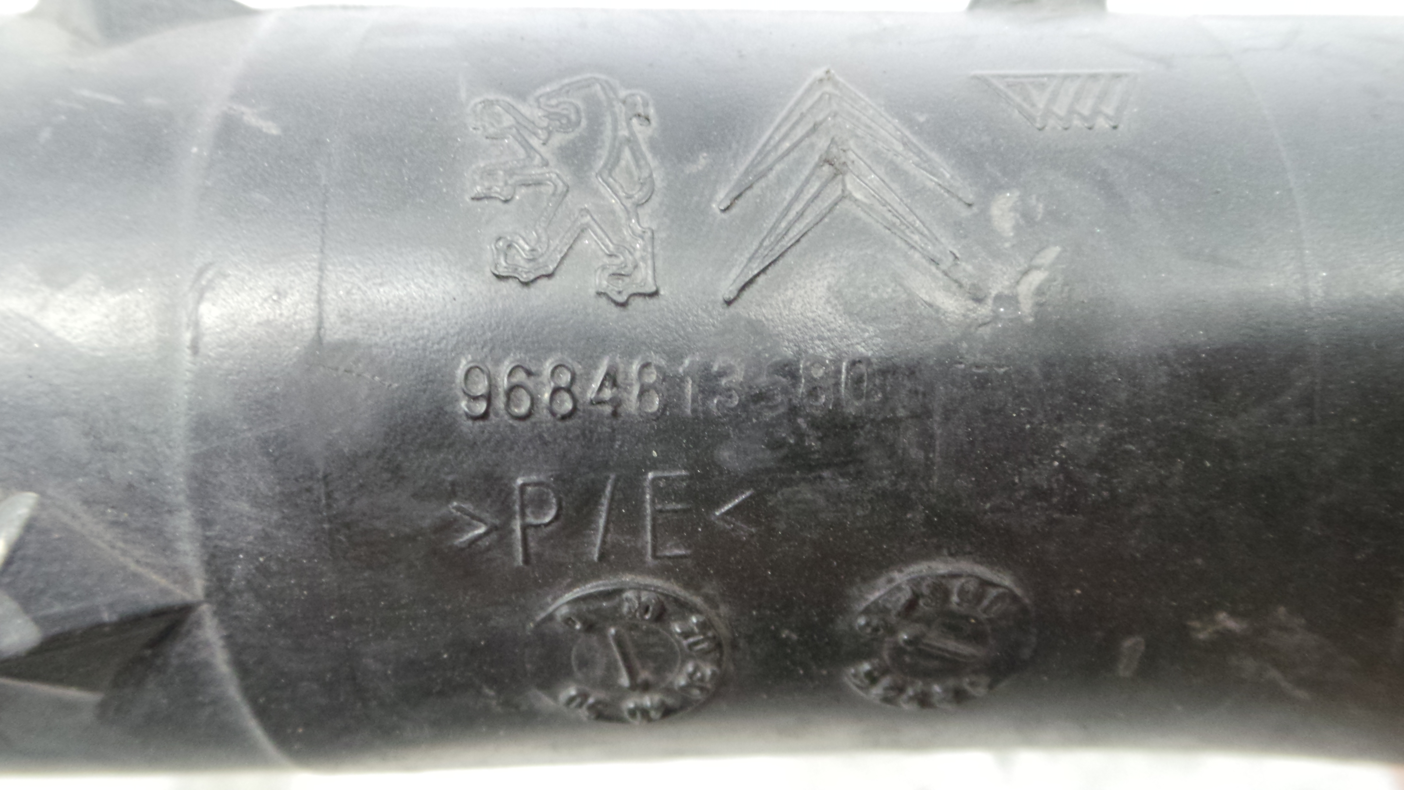 Tubo Caixa Filtro Ar 9684813580 - CITROËN C3 II (SC_)-36552477