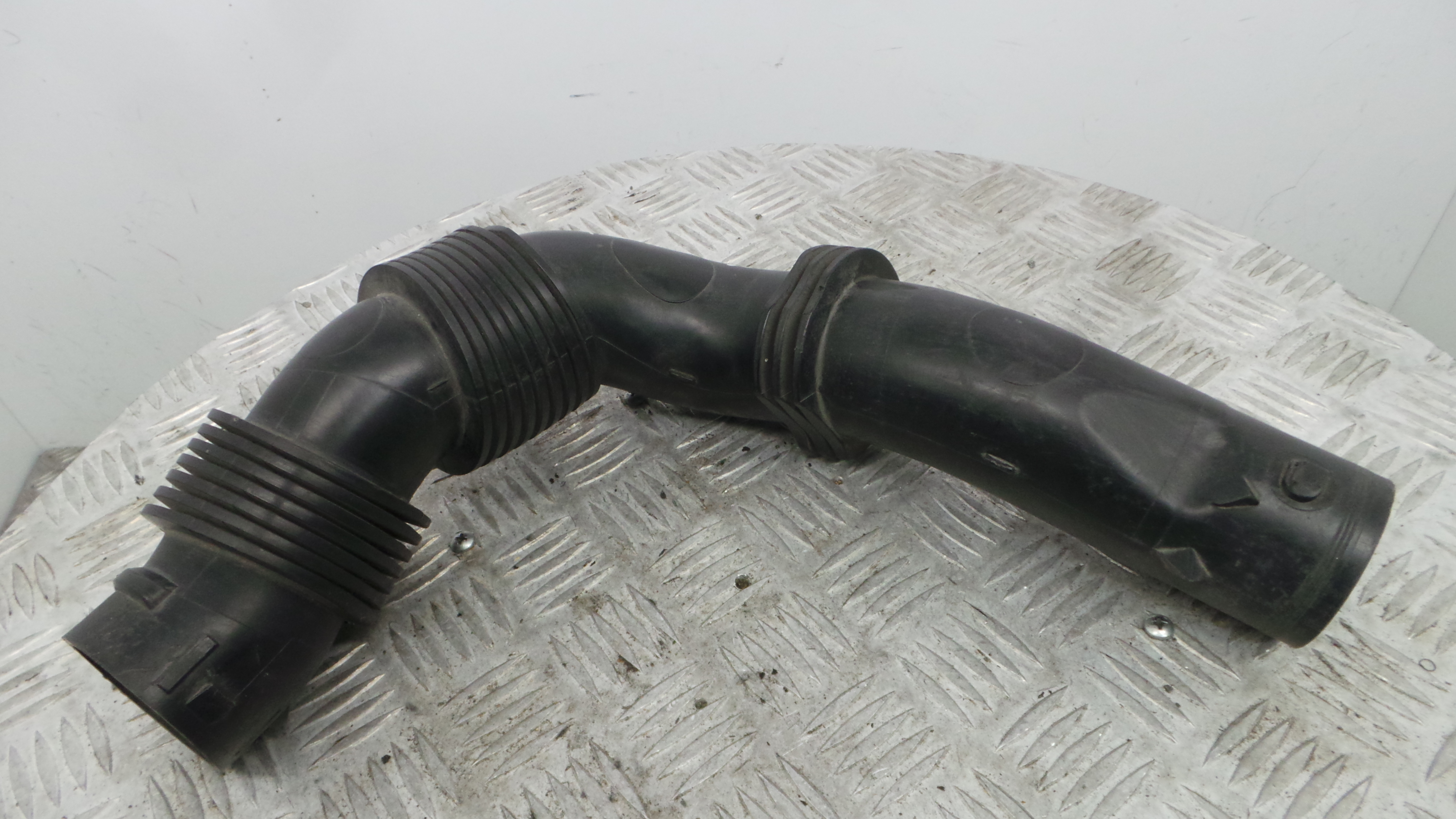 Tubo Caixa Filtro Ar 9684813580 - CITROËN C3 II (SC_)-36553879