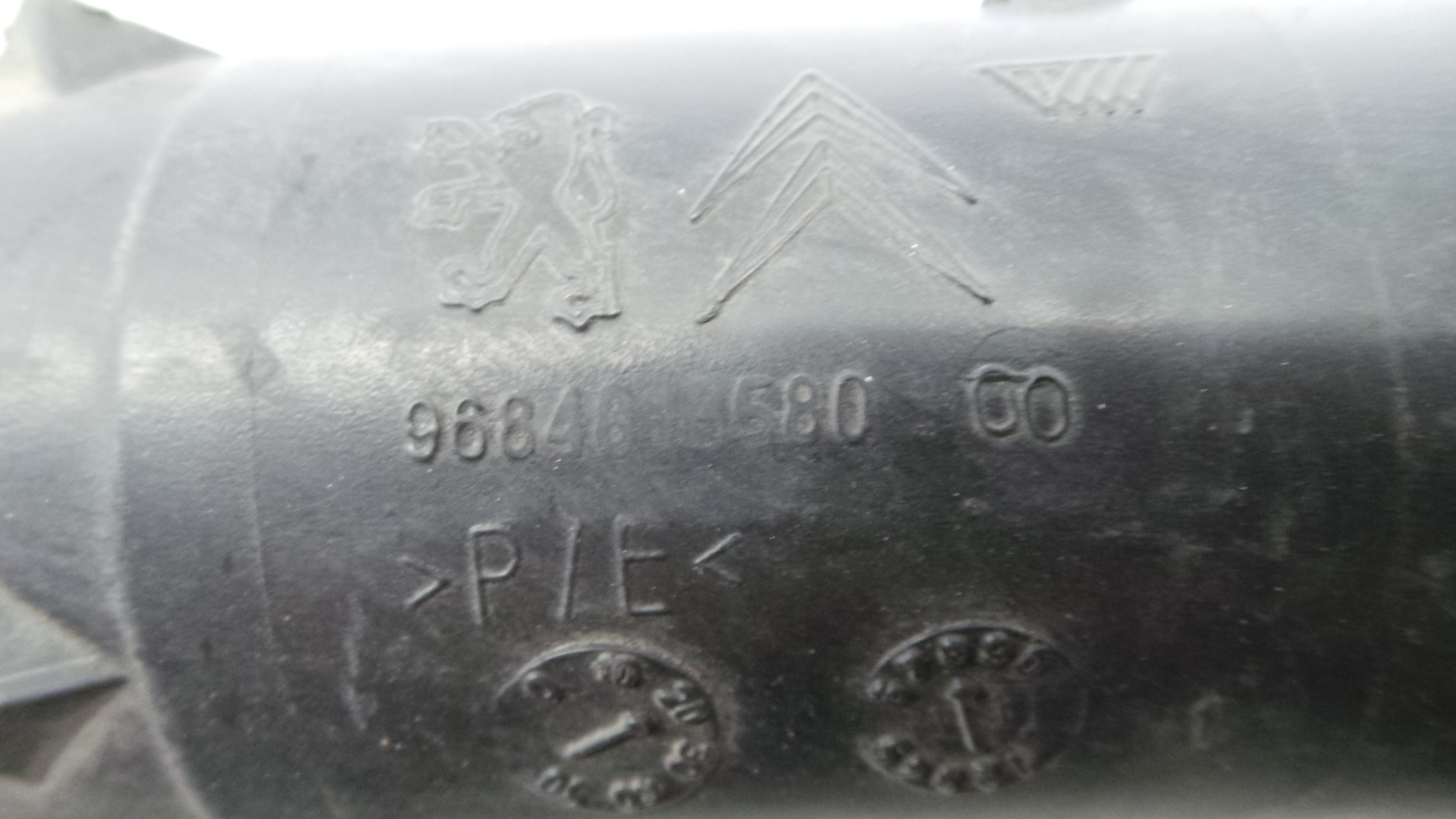 Tubo Caixa Filtro Ar 9684813580 - CITROËN C3 II (SC_)-36553879