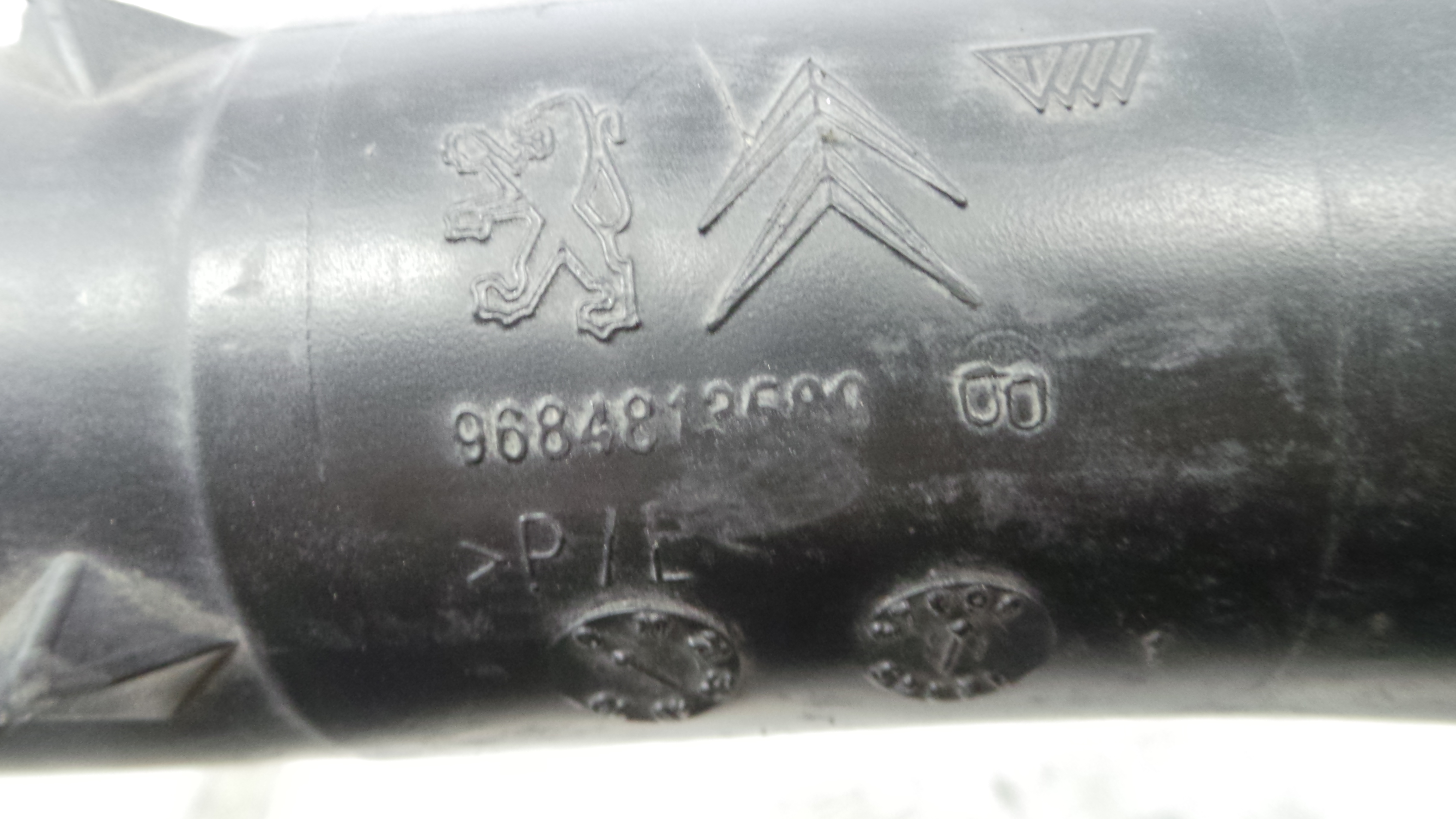 Tubo Caixa Filtro Ar 9684813580 - CITROËN C3 II (SC_)-36553891