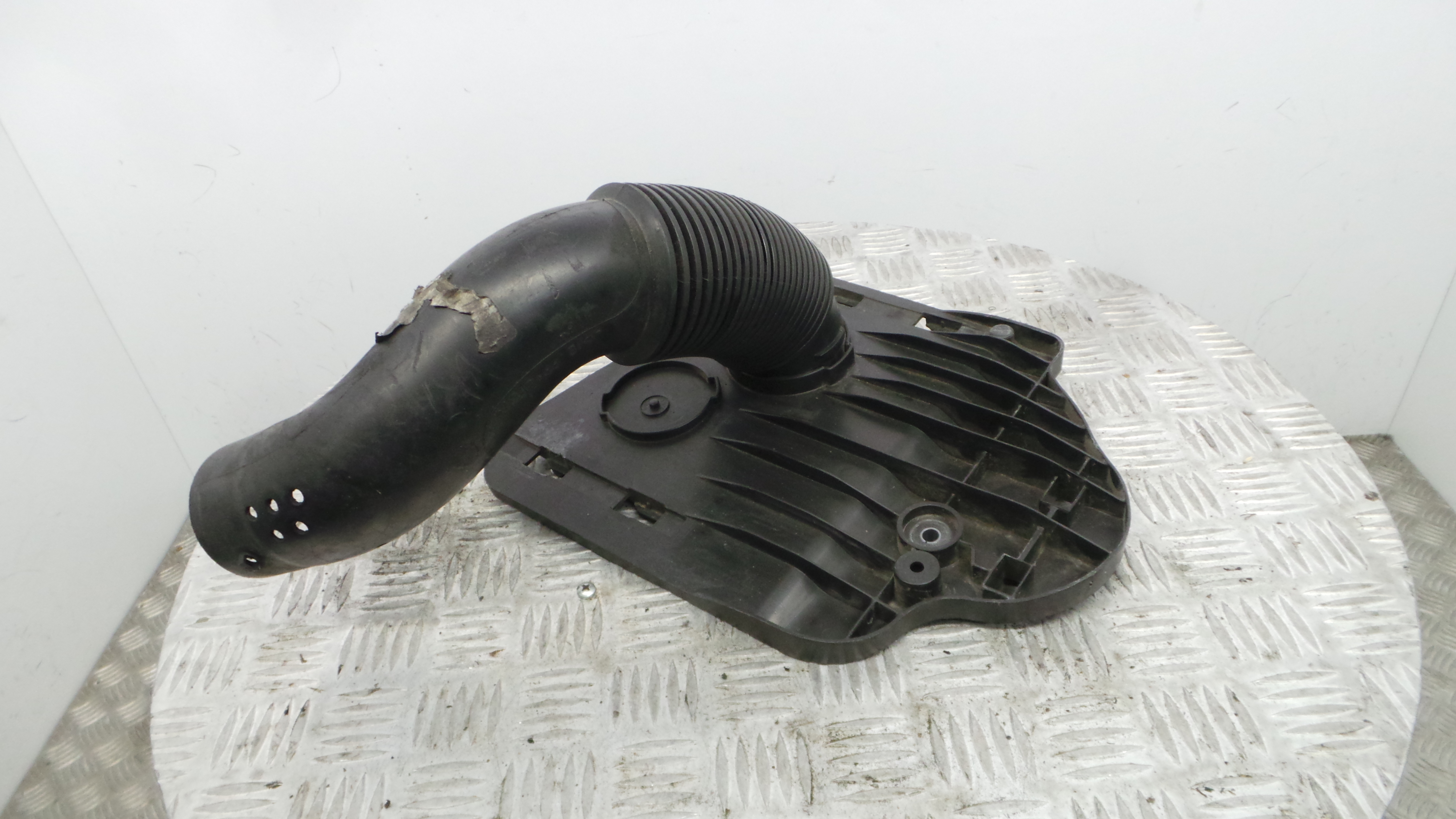 Tubo Caixa Filtro Ar 9680607780 - PEUGEOT 308 I (4A_, 4C_)-36554169