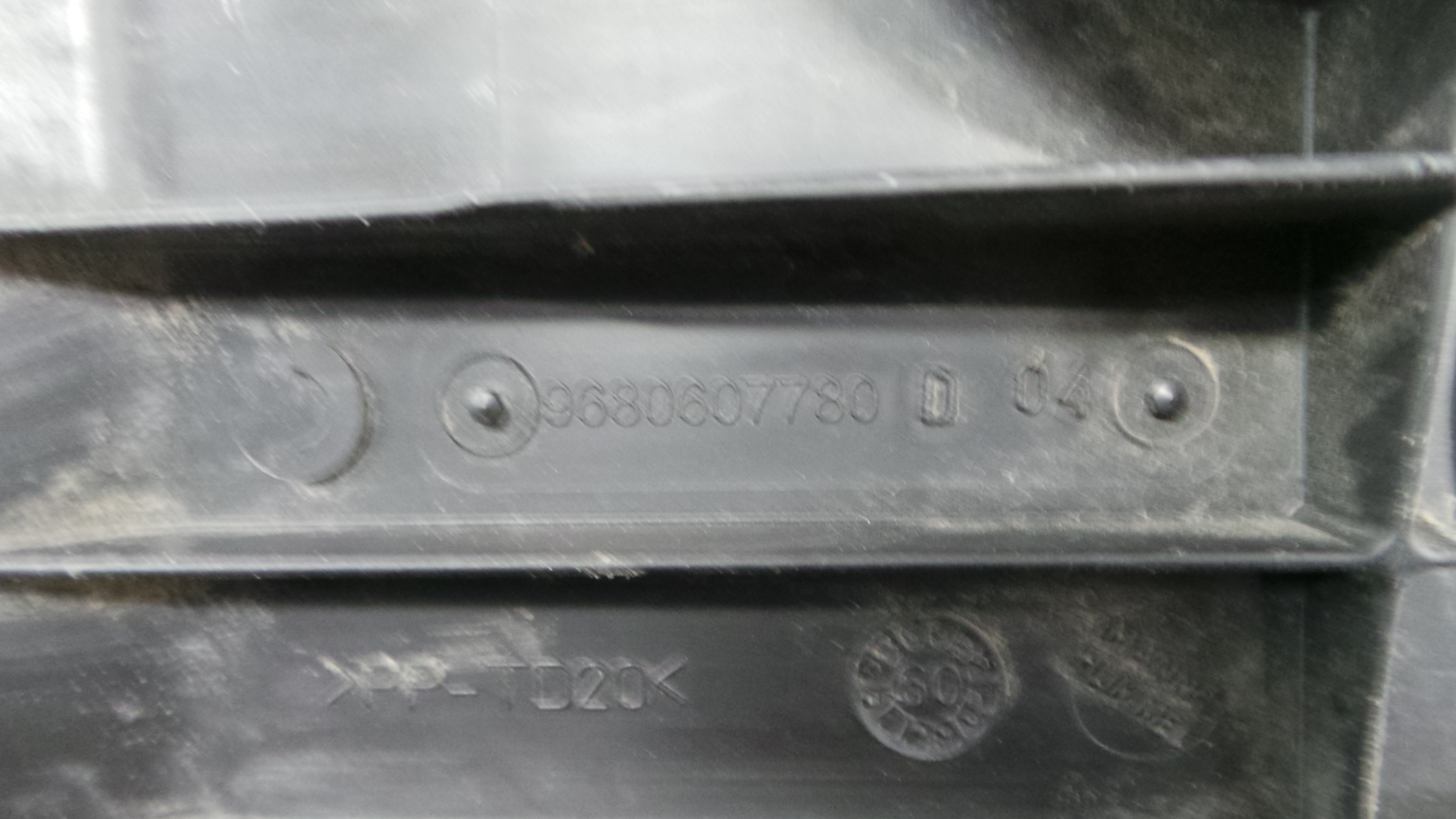 Tubo Caixa Filtro Ar 9680607780 - PEUGEOT 308 I (4A_, 4C_)-36554169