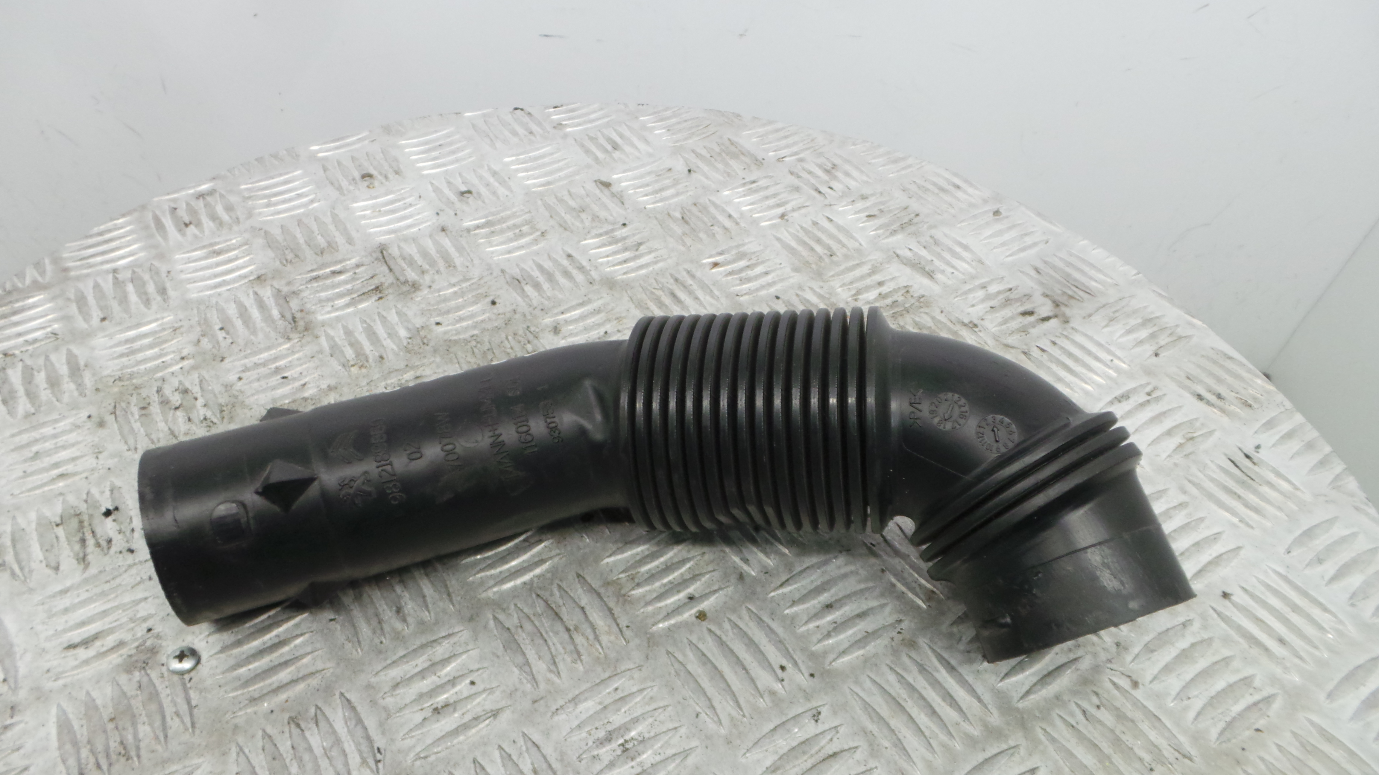 Tubo Caixa Filtro Ar 9812189880 - CITROËN C3 / C3 ORIGIN III (SX)-36554226