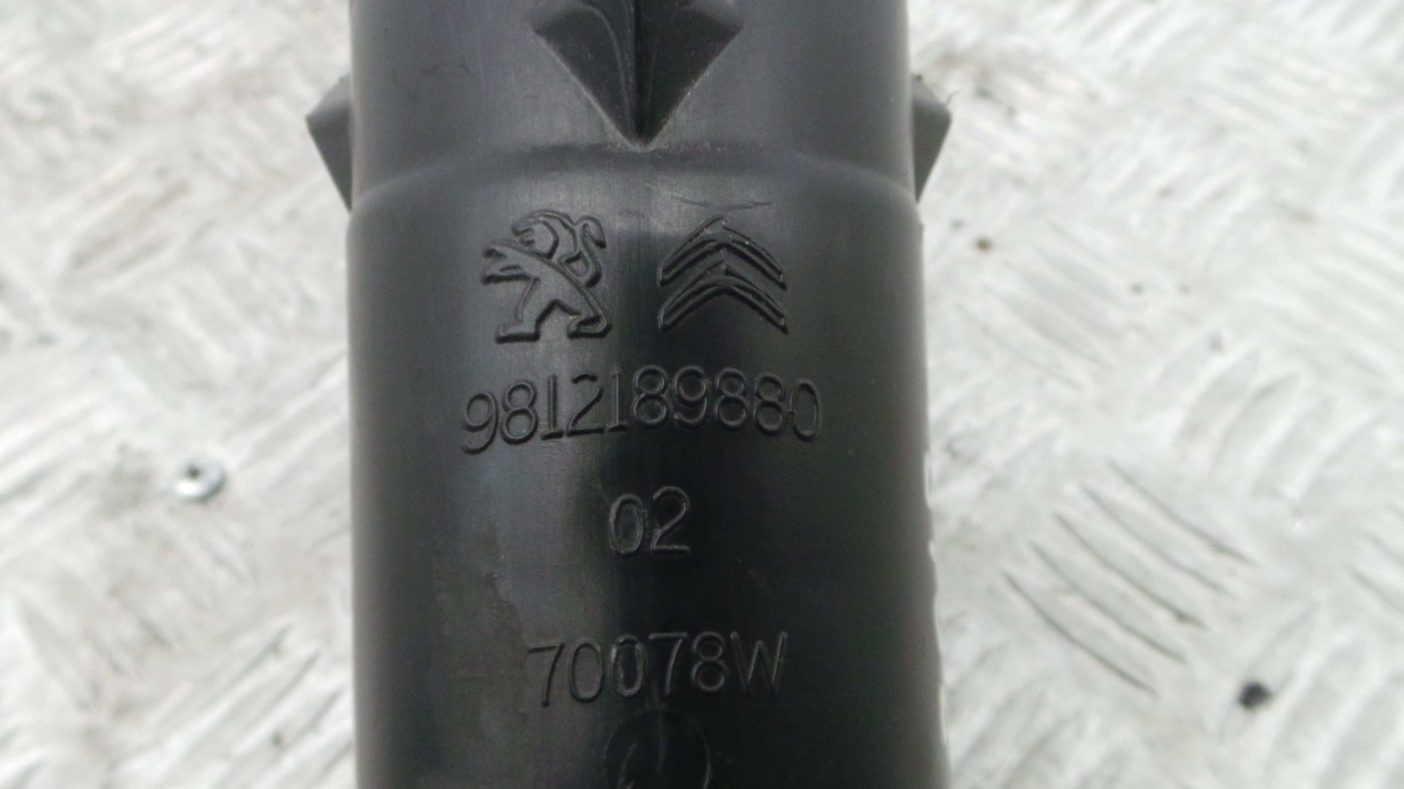 Tubo Caixa Filtro Ar 9812189880 - CITROËN C3 / C3 ORIGIN III (SX)-36554226