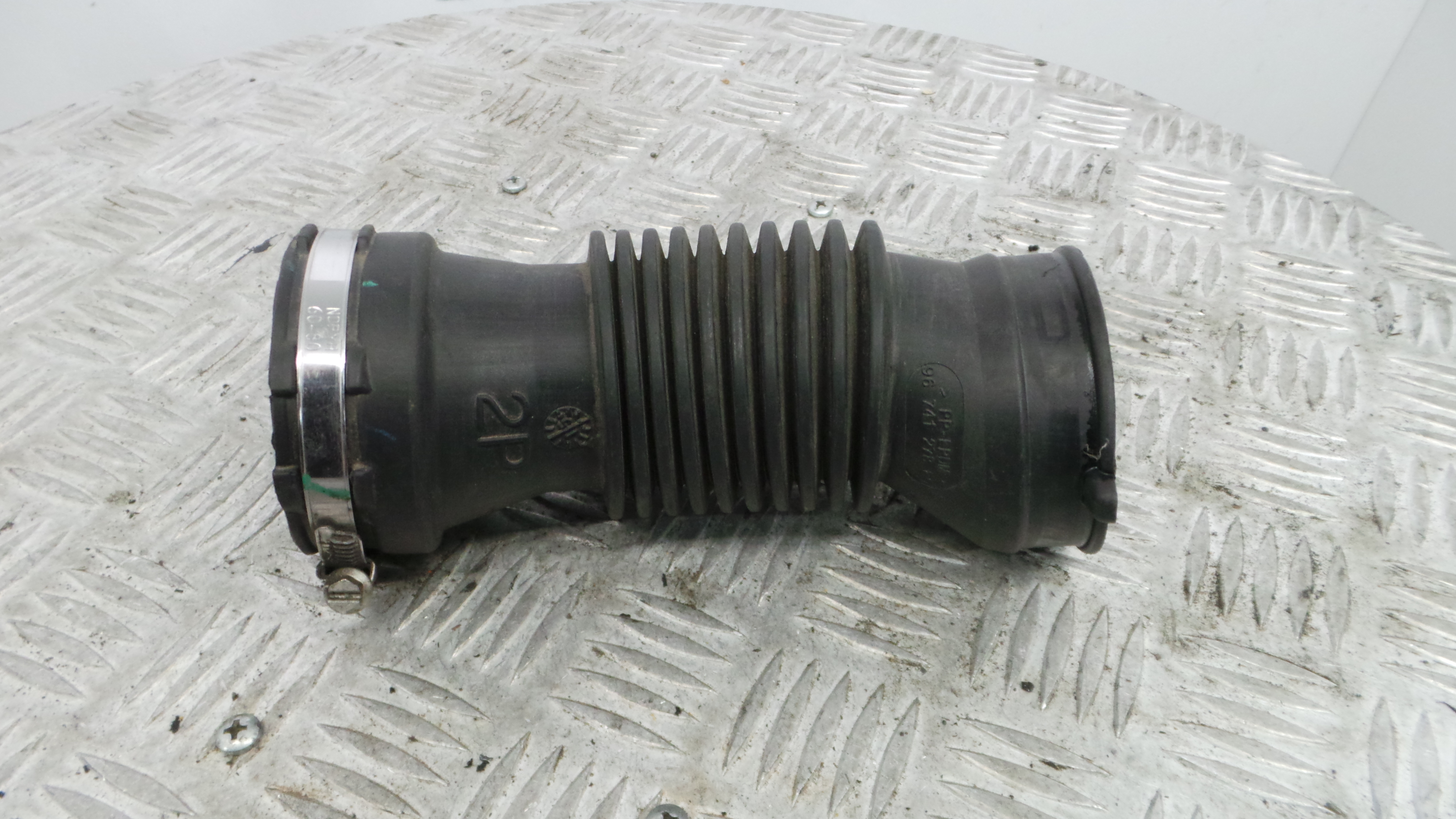 Tubo Caixa Filtro Ar 9674127880 - PEUGEOT 308 II (LB_, LP_, LW_, LH_, L3_)-36554763