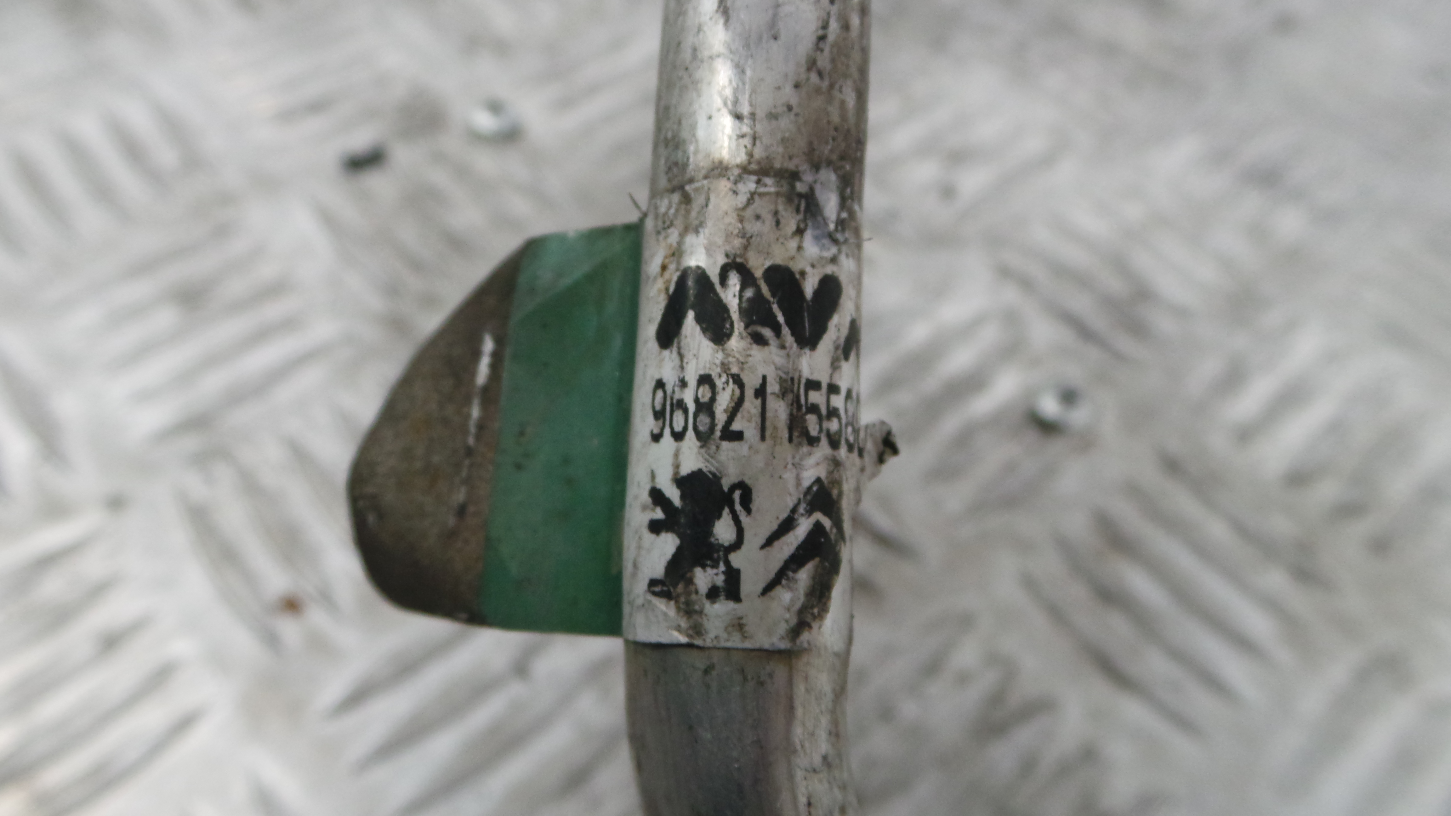 Tubo Ar Condicionado 9682115580 - PEUGEOT 208 I (CA_, CC_)-36557891