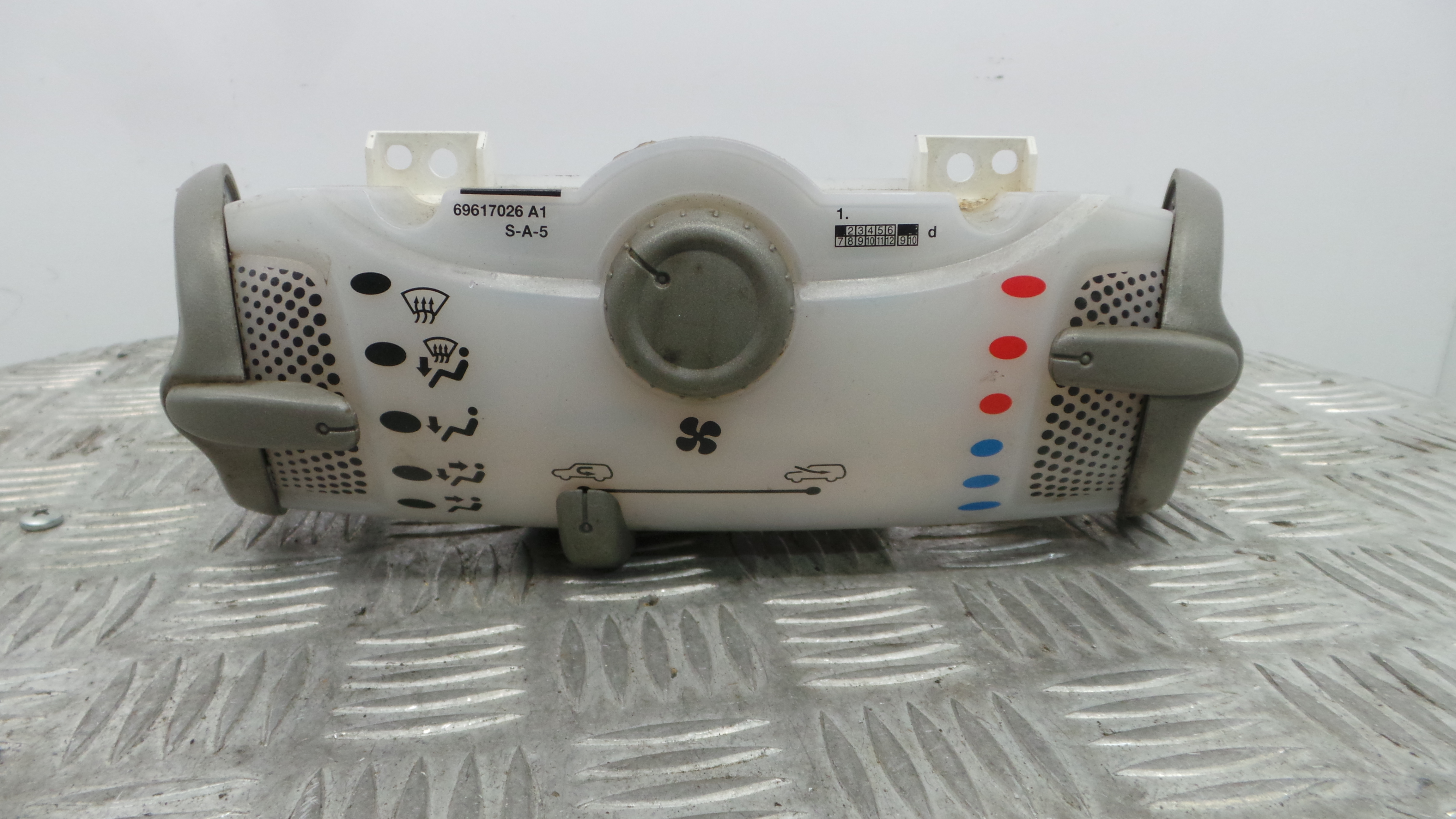 Comando da Sofagem / Climatronic 55900-0H0040 - PEUGEOT 107 (PM_, PN_)-36586272 Comando da Sofagem / Climatronic 55900-0H0040 - PEUGEOT 107 (PM_, PN_)-36586272