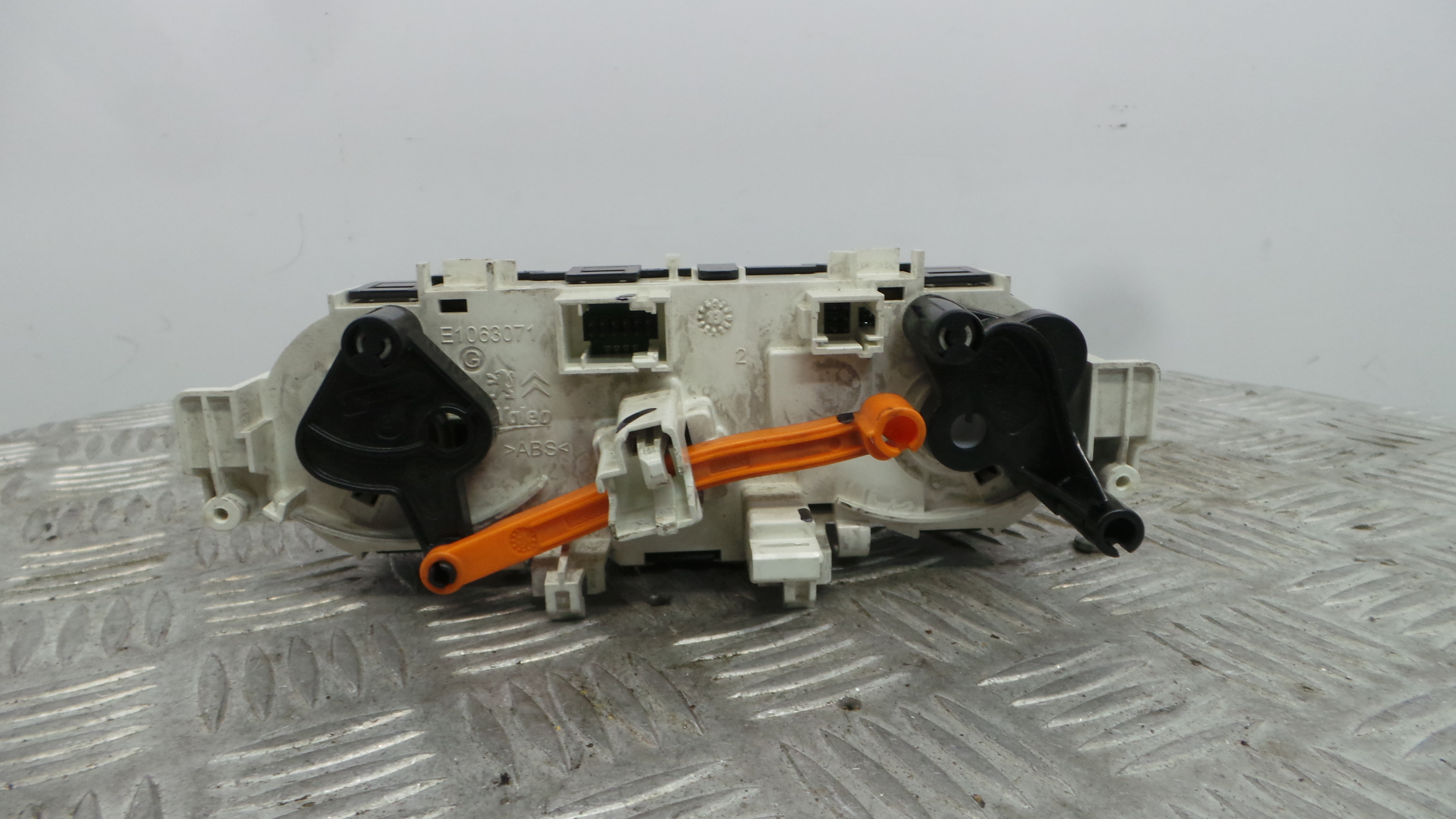 Comando da Sofagem / Climatronic 96722483ZD - PEUGEOT 208 I (CA_, CC_)-36586413