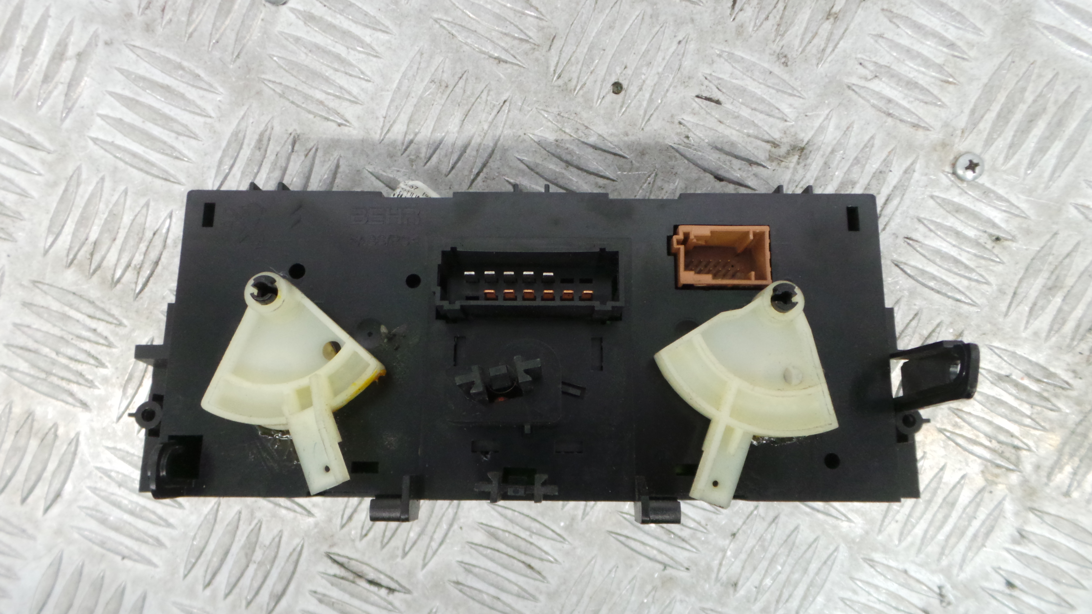 Comando da Sofagem / Climatronic 400.018.004 - CITROËN C3 II (SC_)-36589171