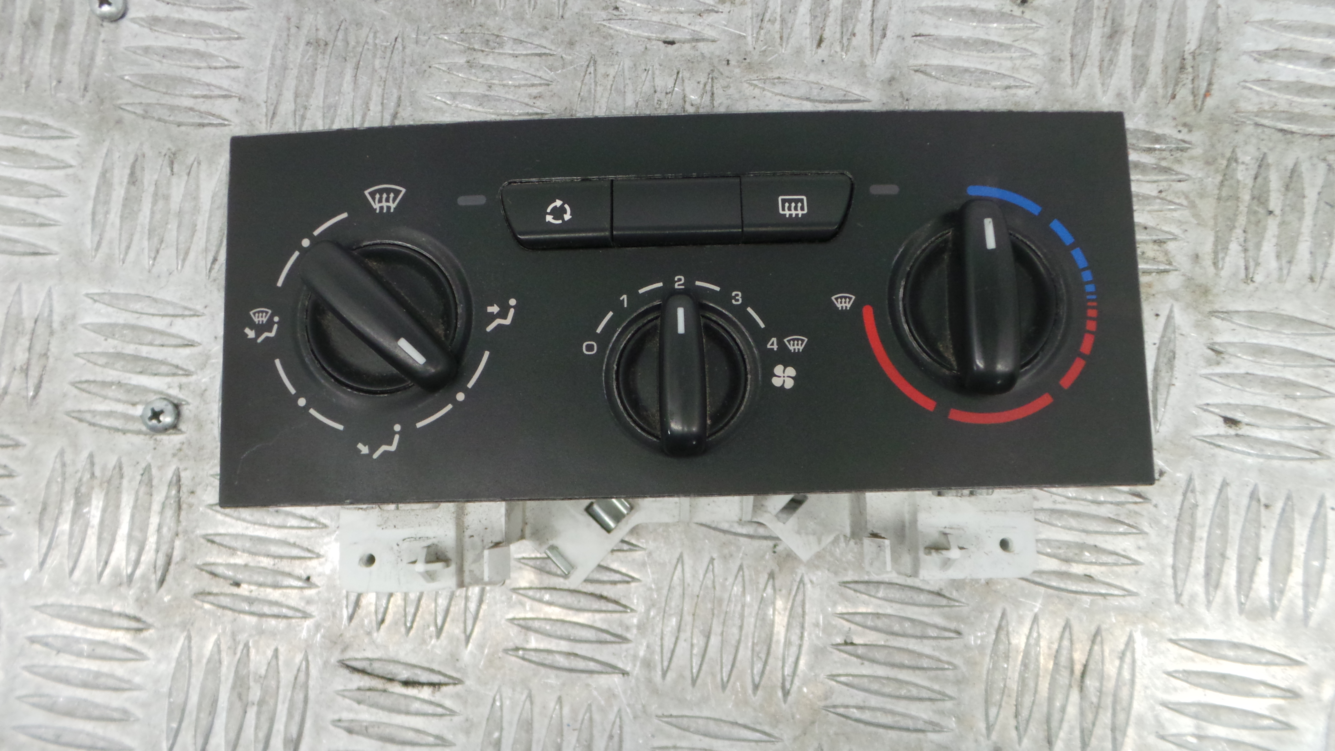 Comando da Sofagem / Climatronic 1400153280 - PEUGEOT PARTNER Caixa/monovolume-36593063