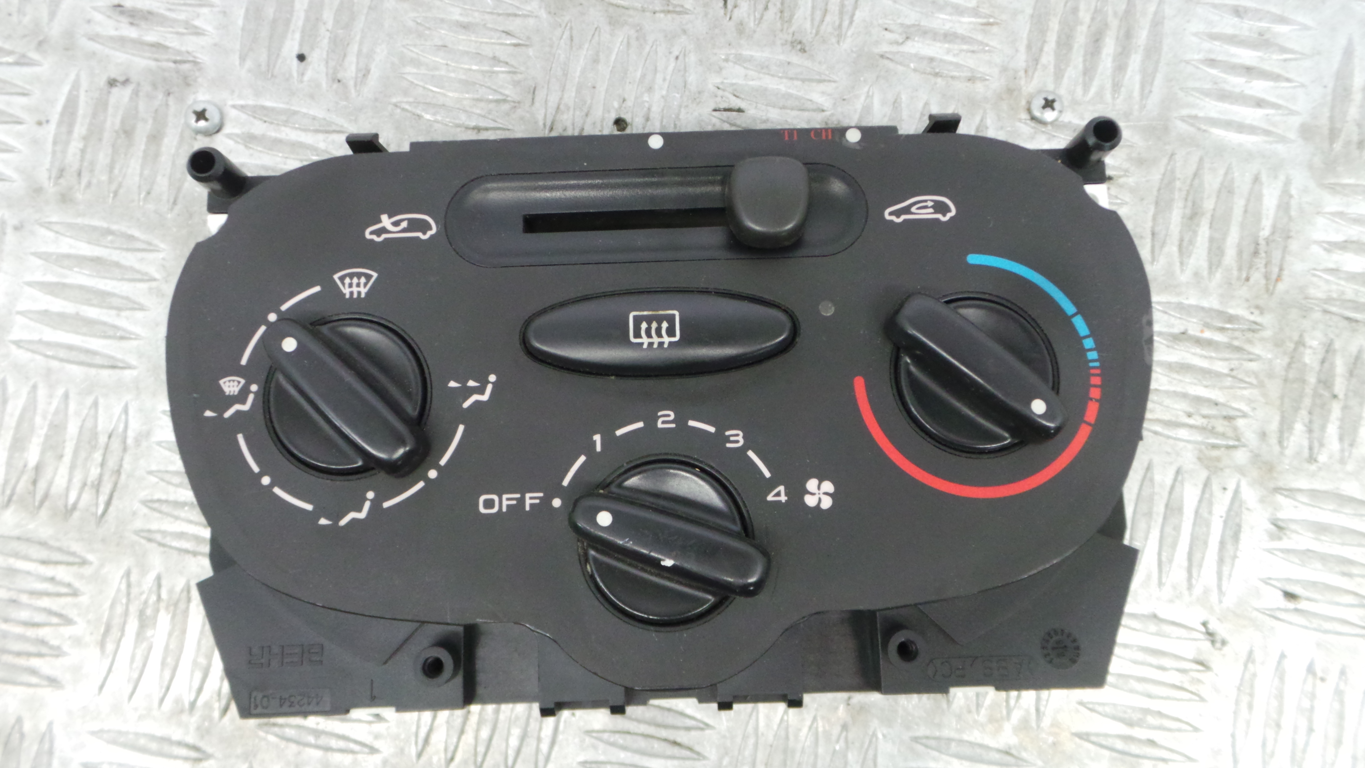 Comando da Sofagem / Climatronic 10689-01 - PEUGEOT 206 Hatchback (2A/C)-36593068