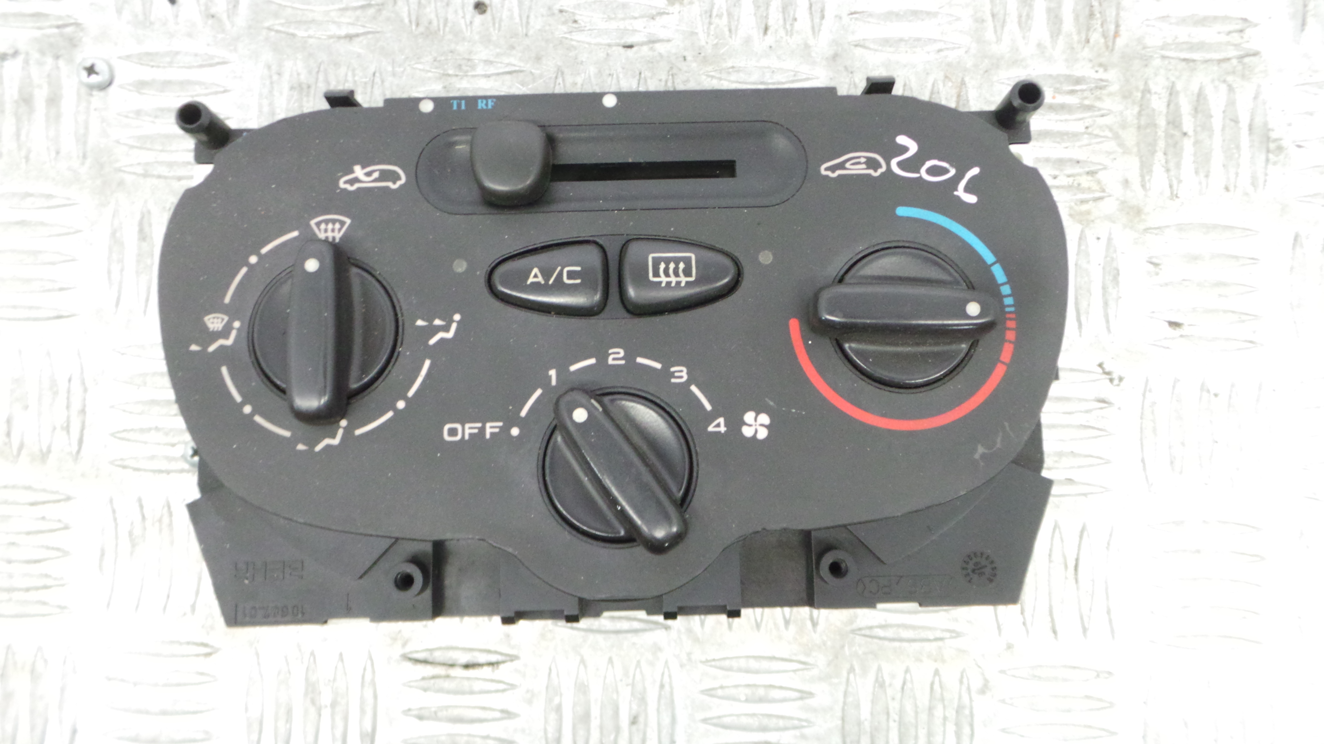 Comando da Sofagem / Climatronic 10689-01 - PEUGEOT 206 Hatchback (2A/C)-36593133