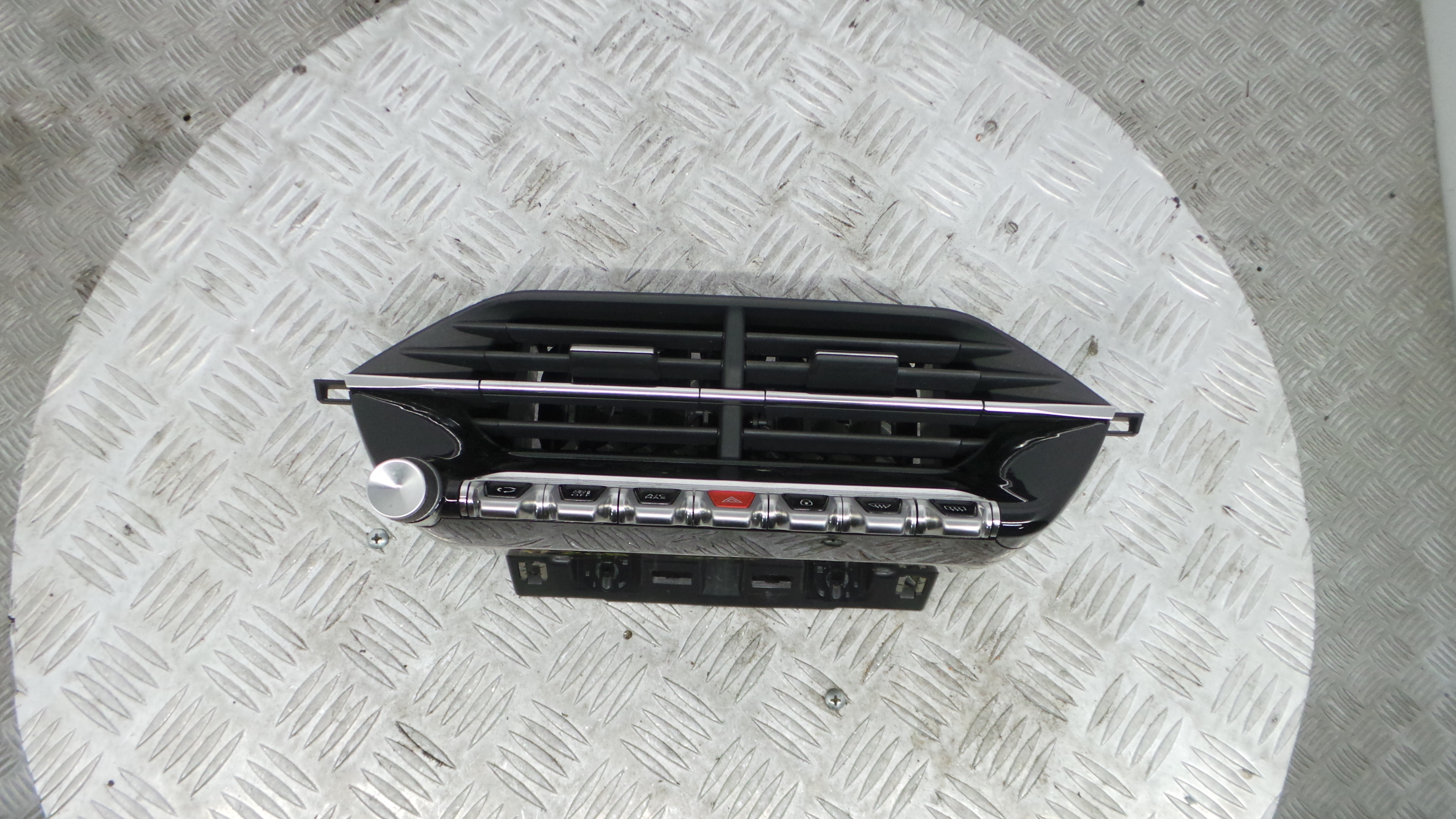 Comando da Sofagem / Climatronic 9823457080 - PEUGEOT 208 II (UB_, UP_, UW_, UJ_)-36593205