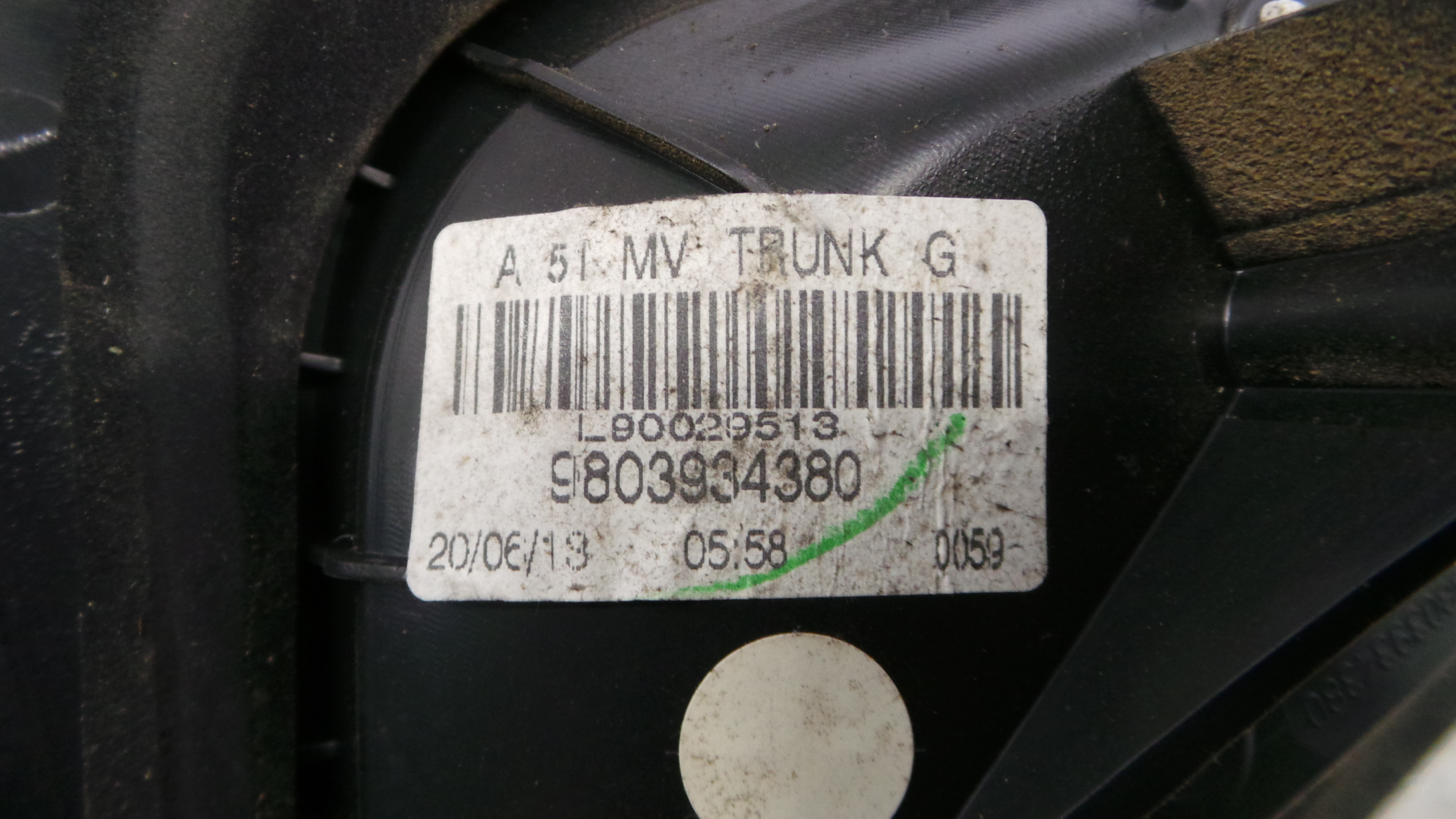 Farolim Mala Trás Esq  9803934380 - CITROËN C3 II (SC_)-36593456