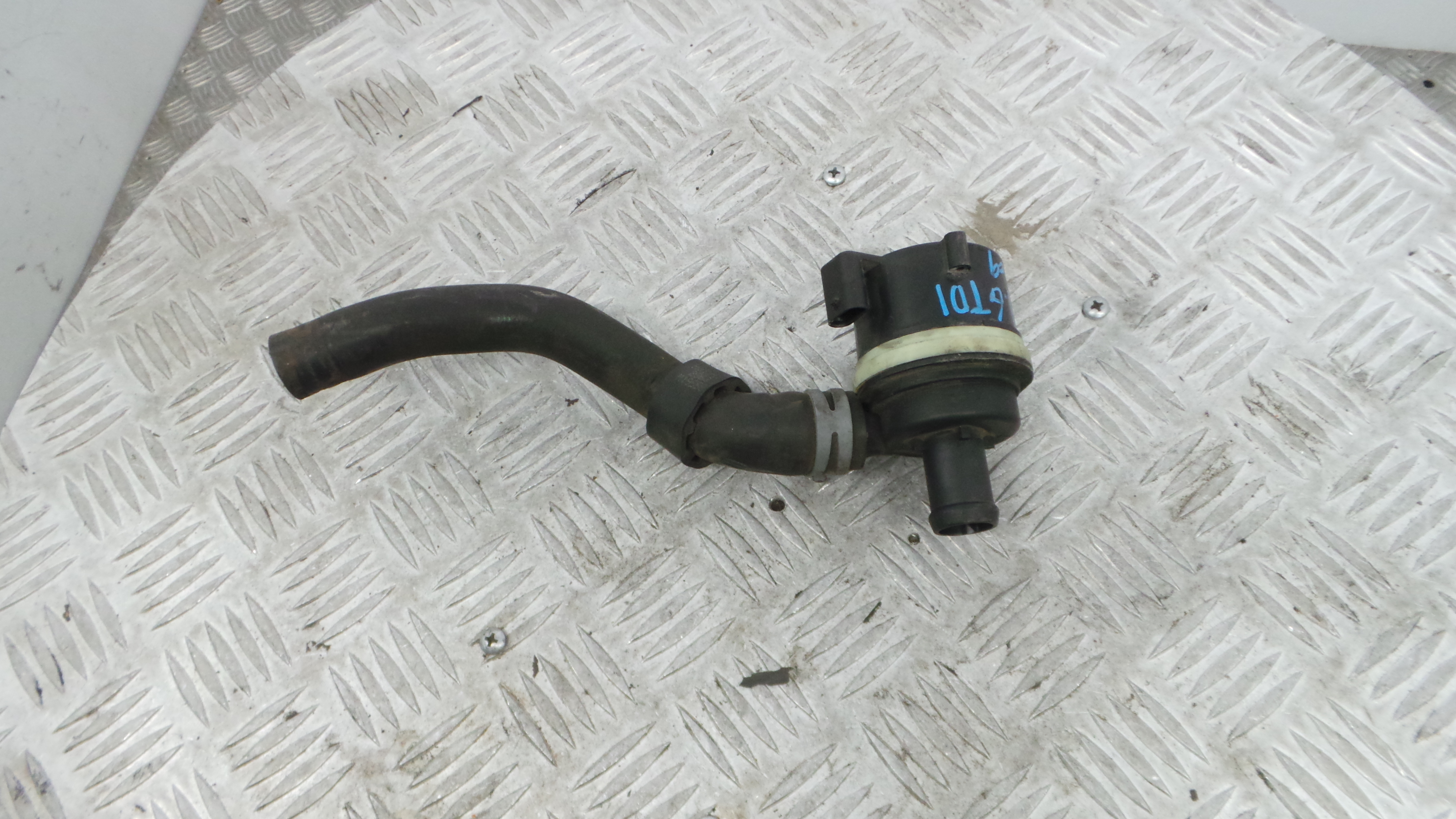 Bomba Água 6R0965561A - VW POLO V (6R1, 6C1)-36593475