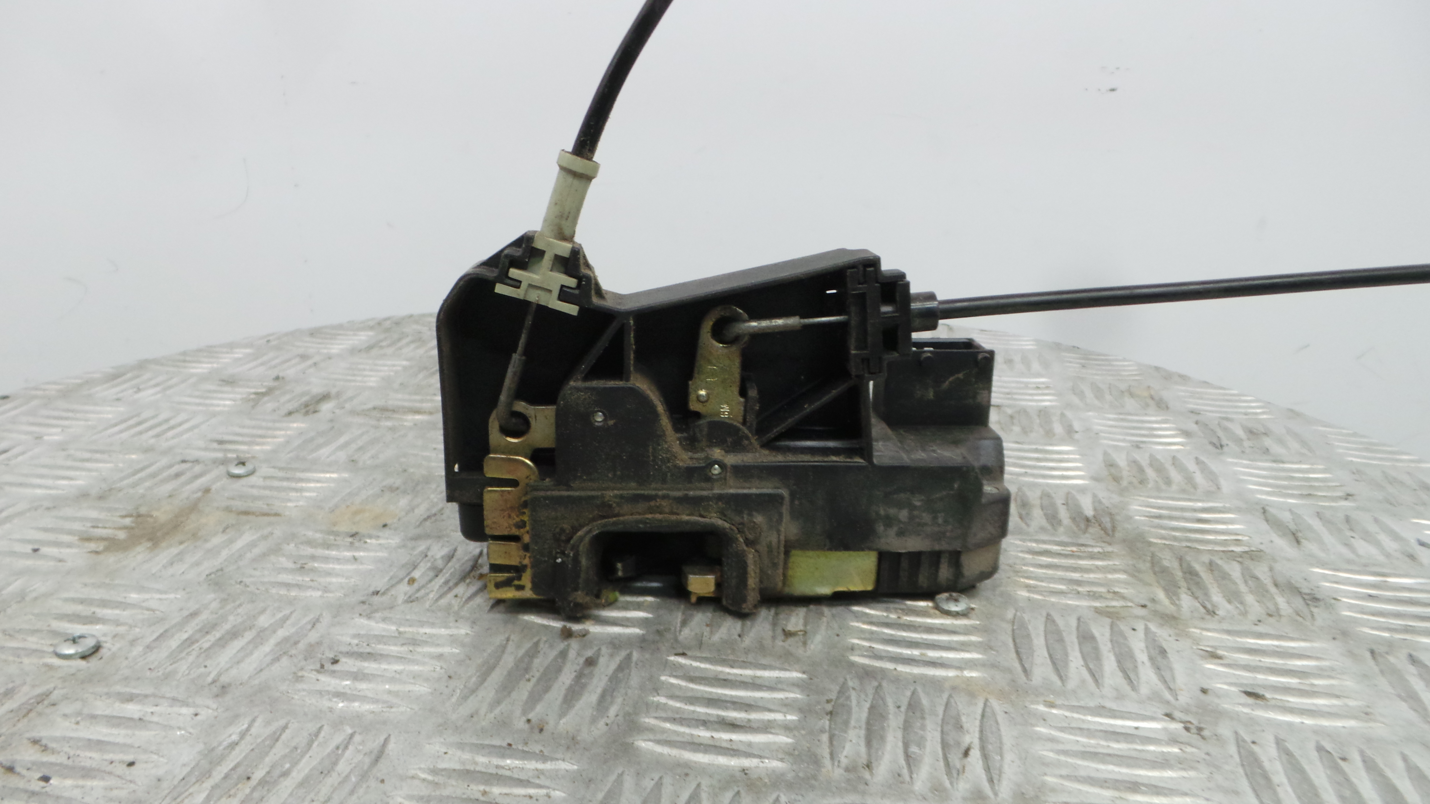 Fecho da Porta Frente Dto 90561154 - OPEL ASTRA G Combi (T98)-36598265