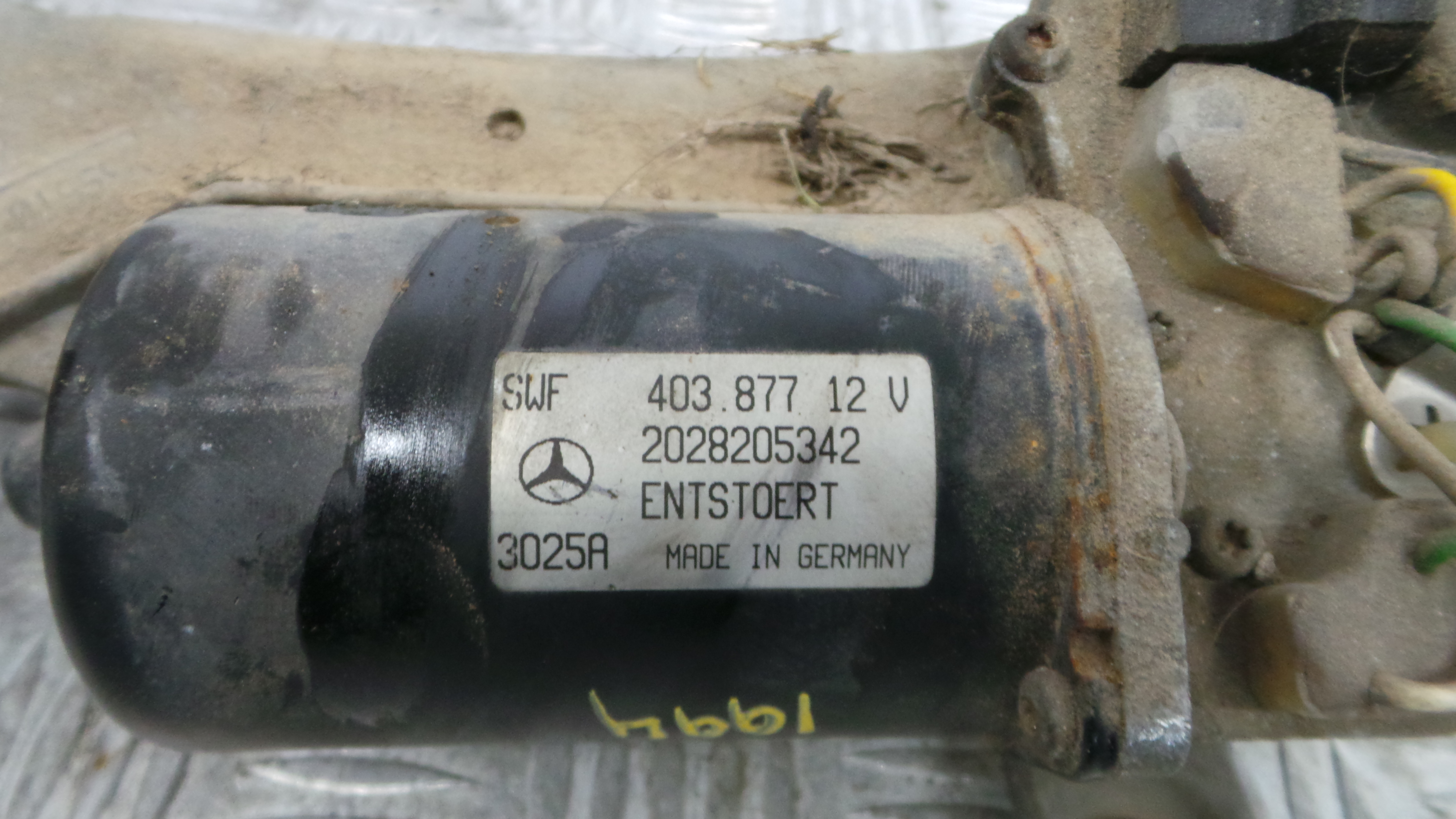 Motor Limpa Vidros Frente  2028200842 - MERCEDES-BENZ C-CLASS (W202)-36598298