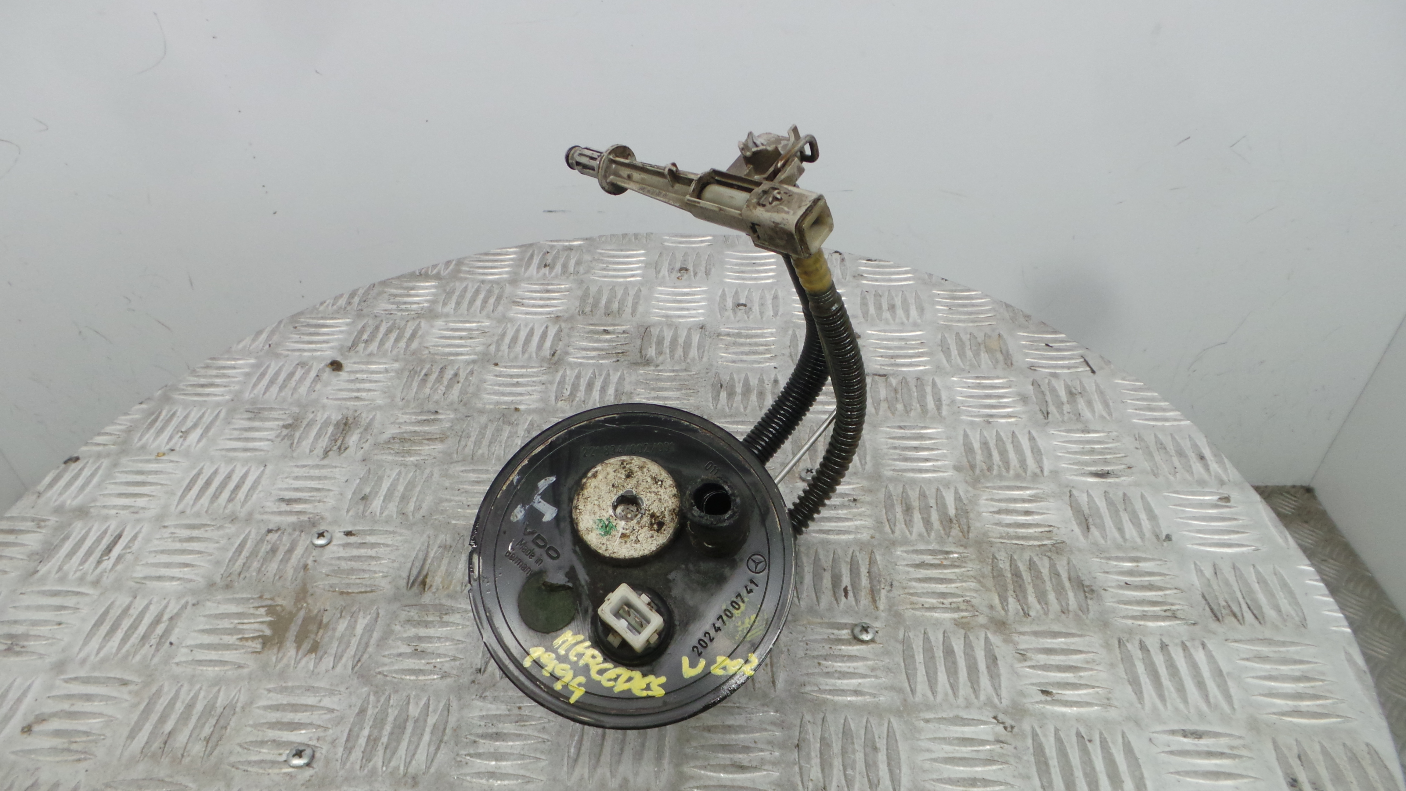 Boia do Combustível 2024700741 - MERCEDES-BENZ C-CLASS (W202)-36598314