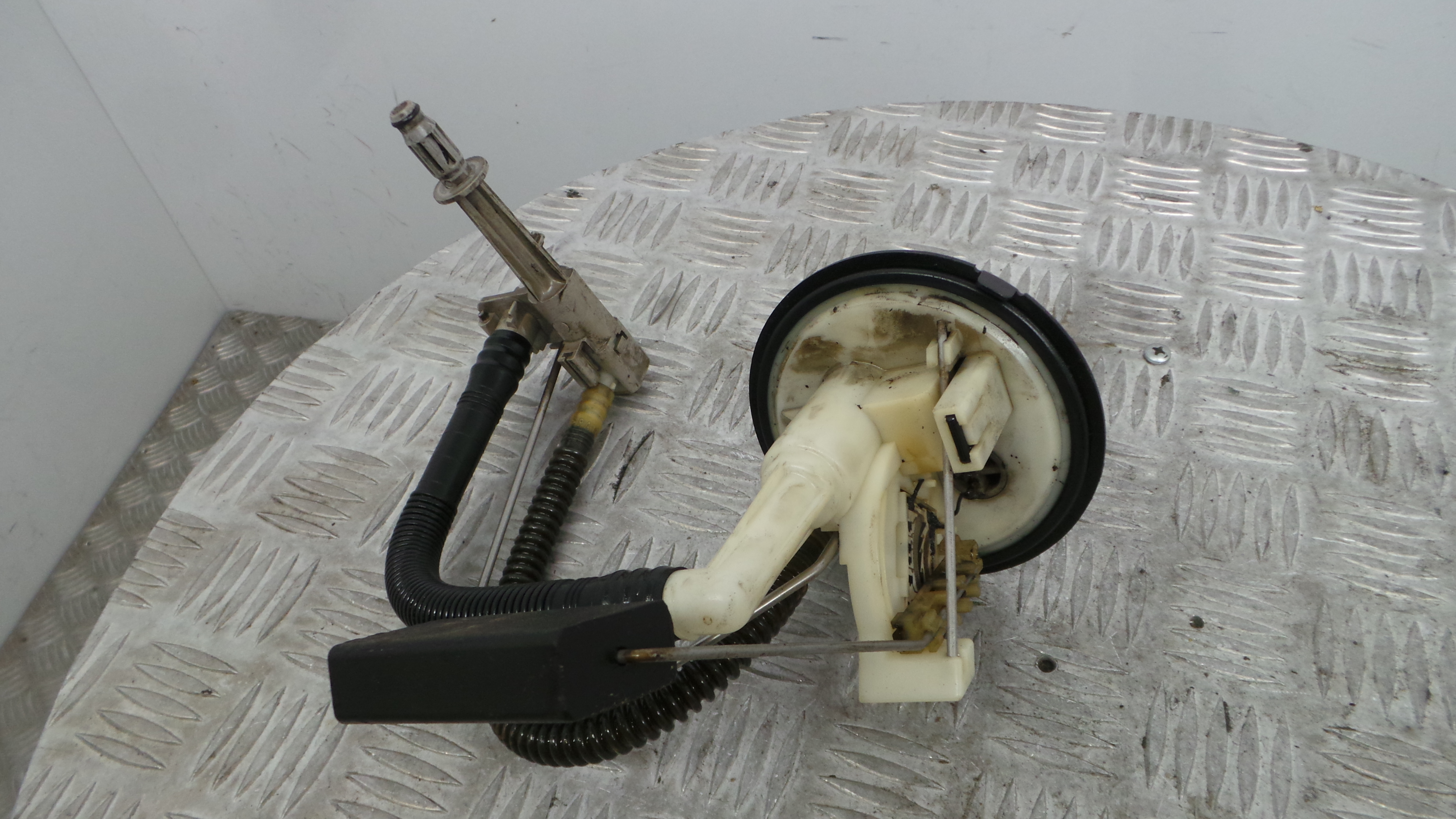 Boia do Combustível 2024700741 - MERCEDES-BENZ C-CLASS (W202)-36598314