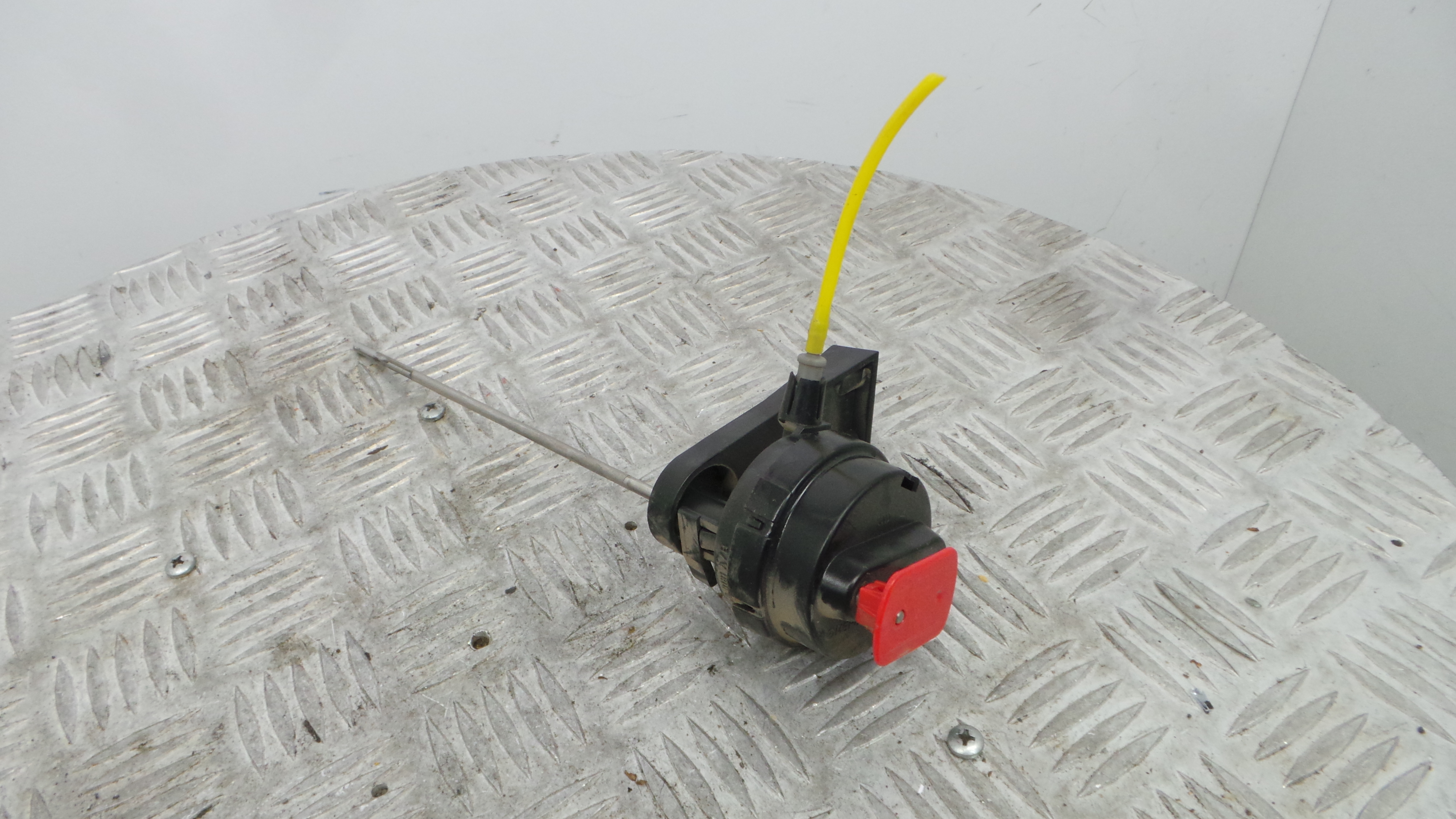 Pistola Deposito Combustivel 2028050114 - MERCEDES-BENZ C-CLASS (W202)-36598463