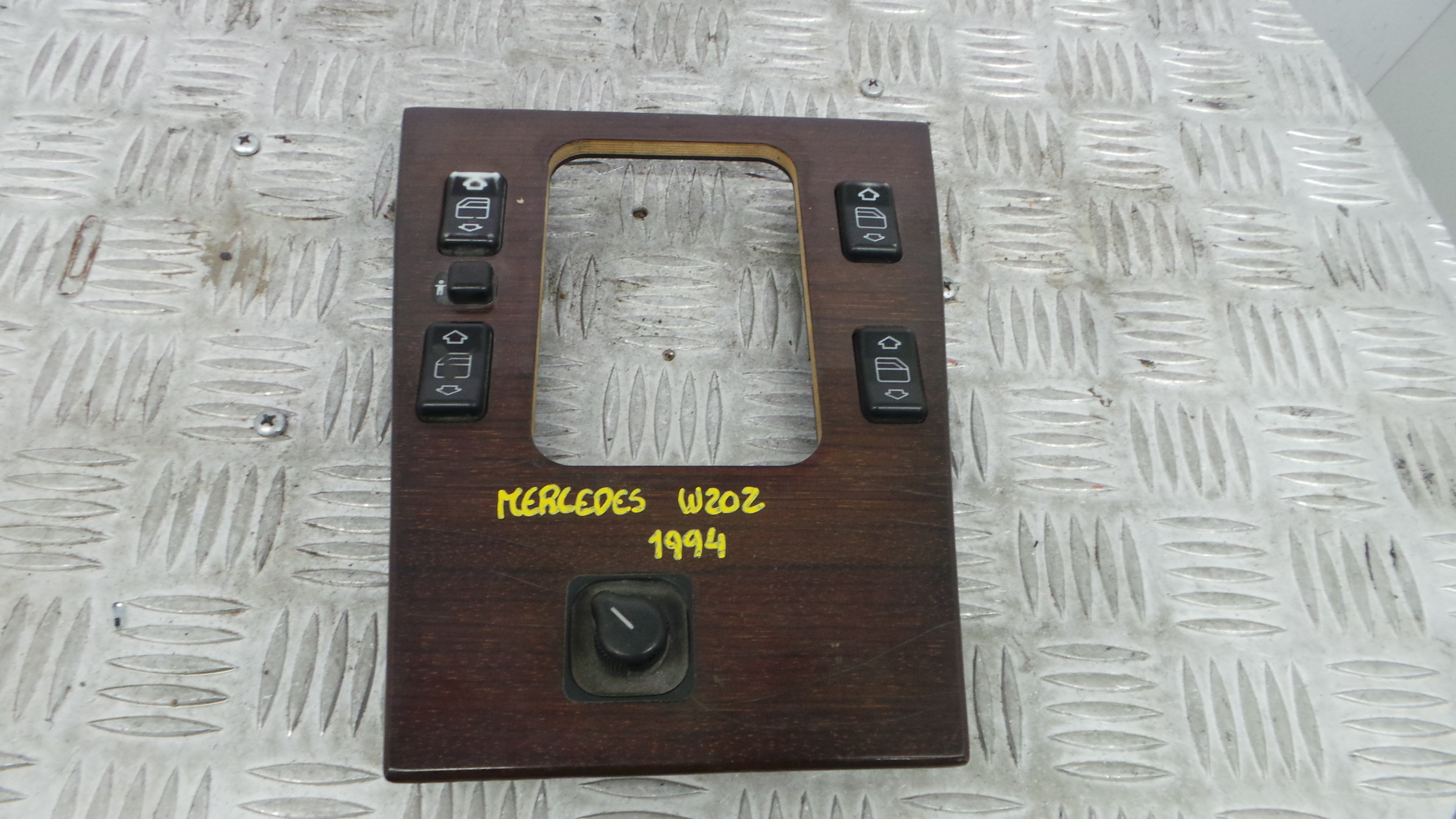 Aro Consola Central 2026830000 - MERCEDES-BENZ C-CLASS (W202)-36598483