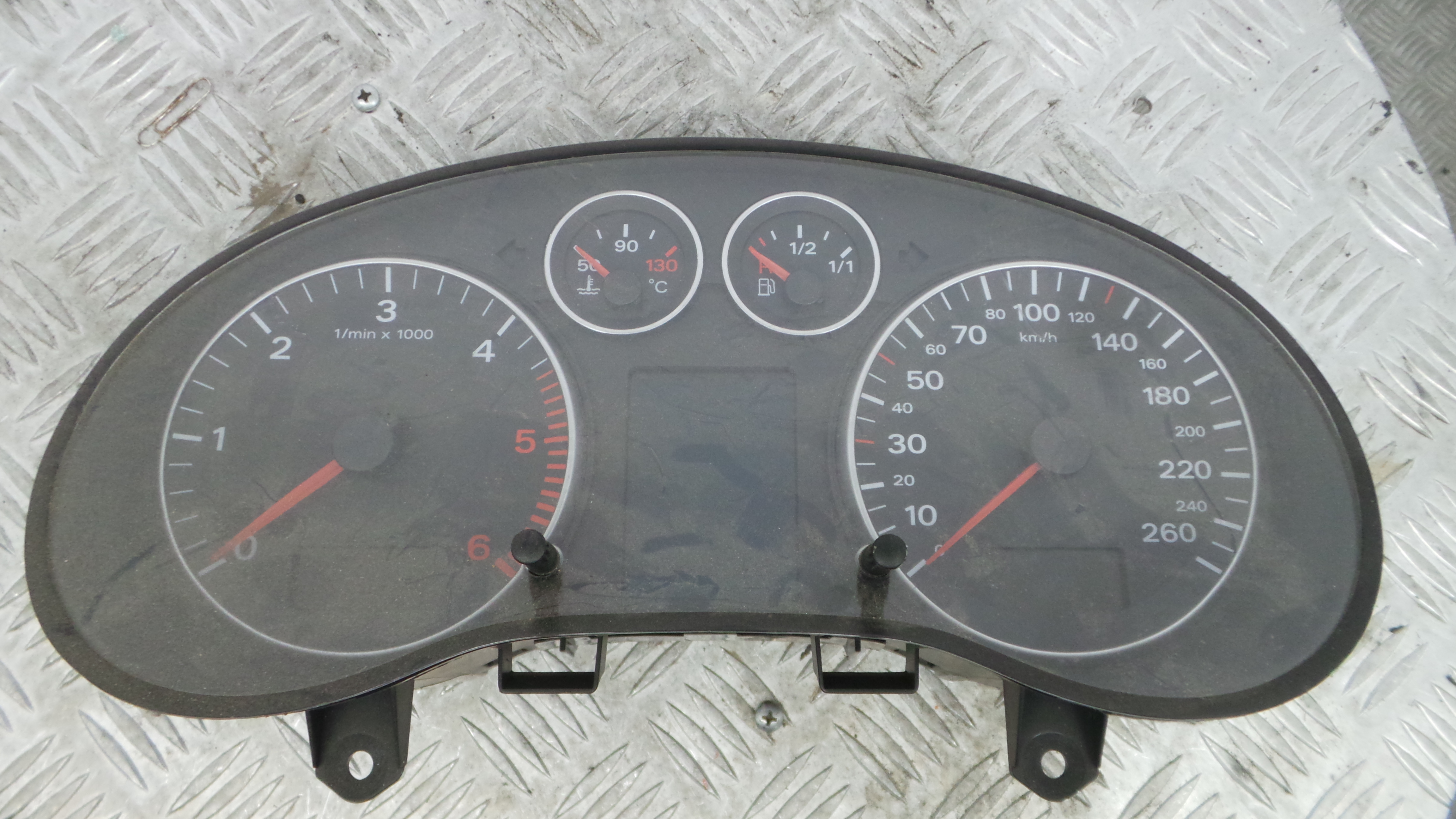 Quadrante 8P0920931E - AUDI A3 (8P1)-36598987