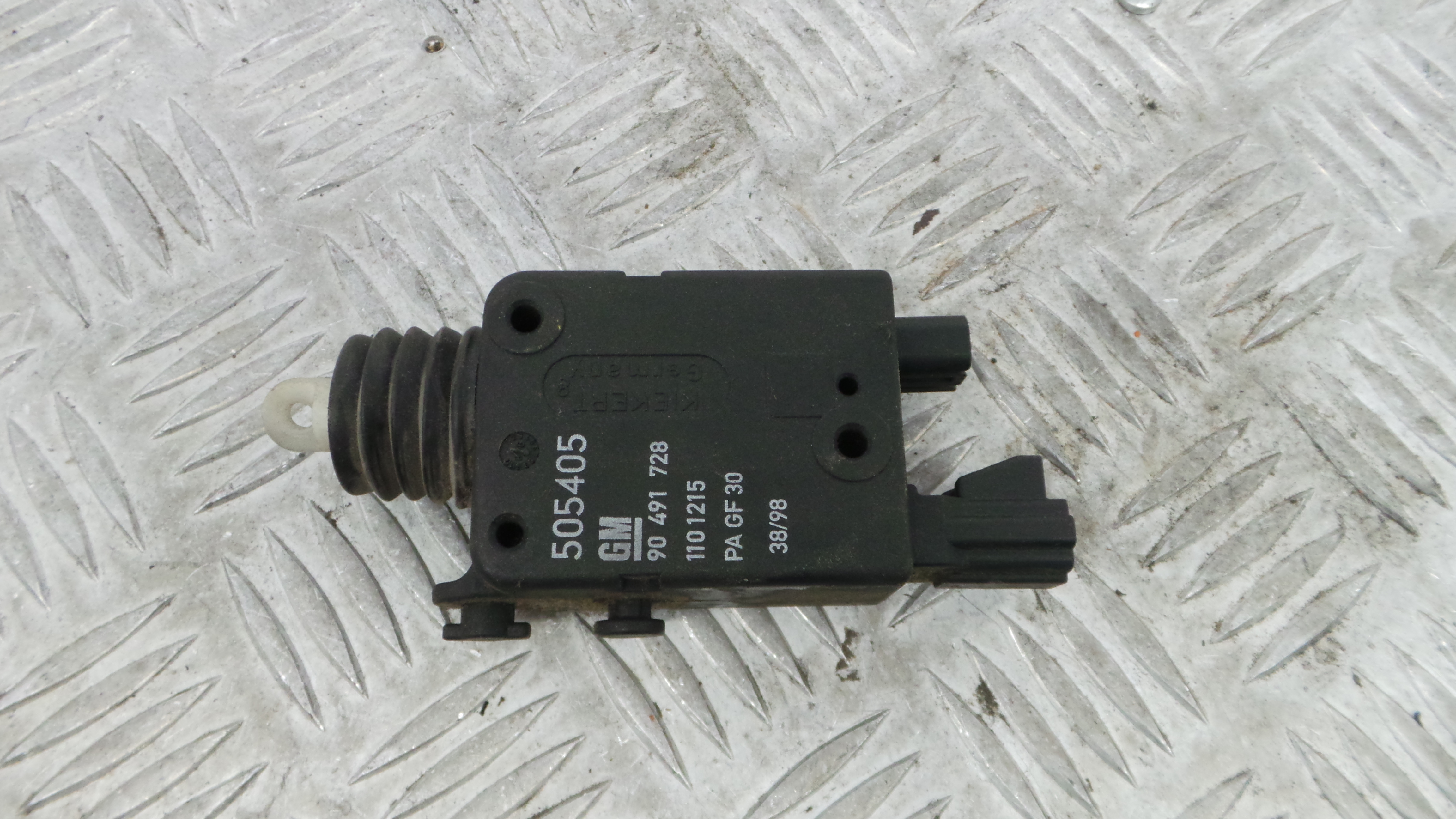 Pistola Fecho Central Mala 90491728 - OPEL ASTRA G Combi (T98)-36599008