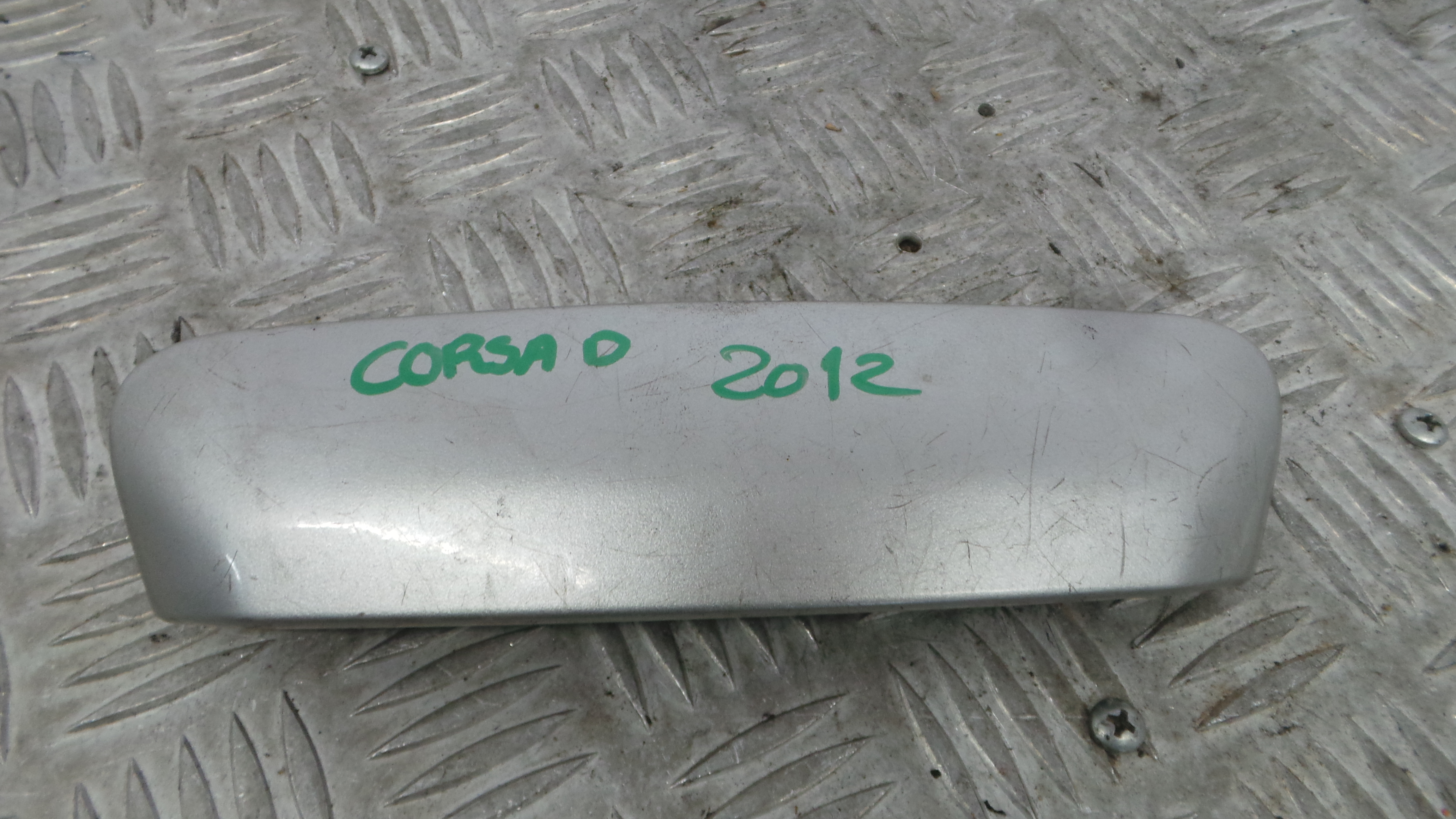 Puxador Exterior da Tampa da Mala 13188288 - OPEL CORSA D (S07)-36599021