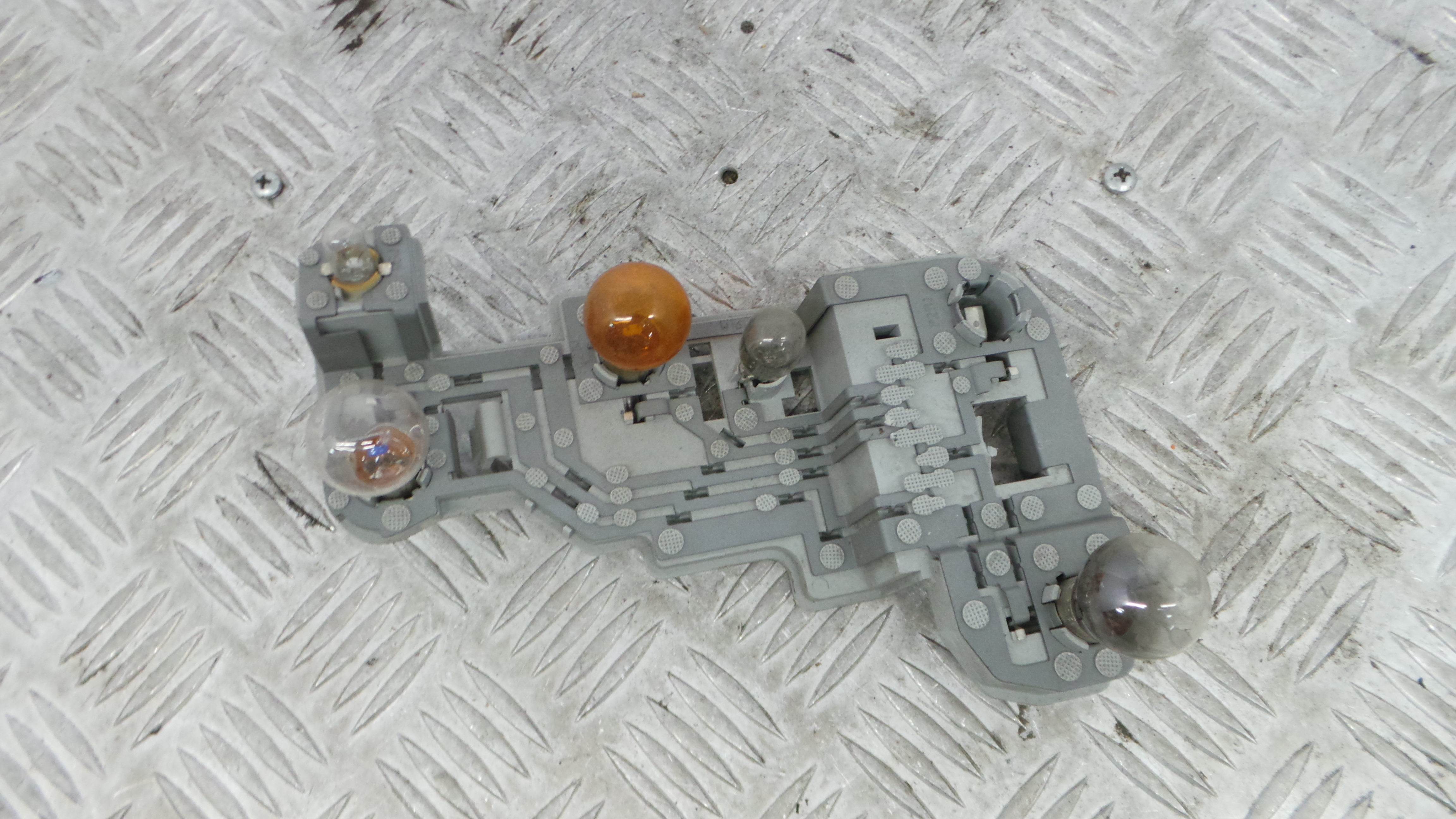 Suporte Lampadas Tras Direito A2048202177 - MERCEDES-BENZ C-CLASS T-Model (S204)-36599061