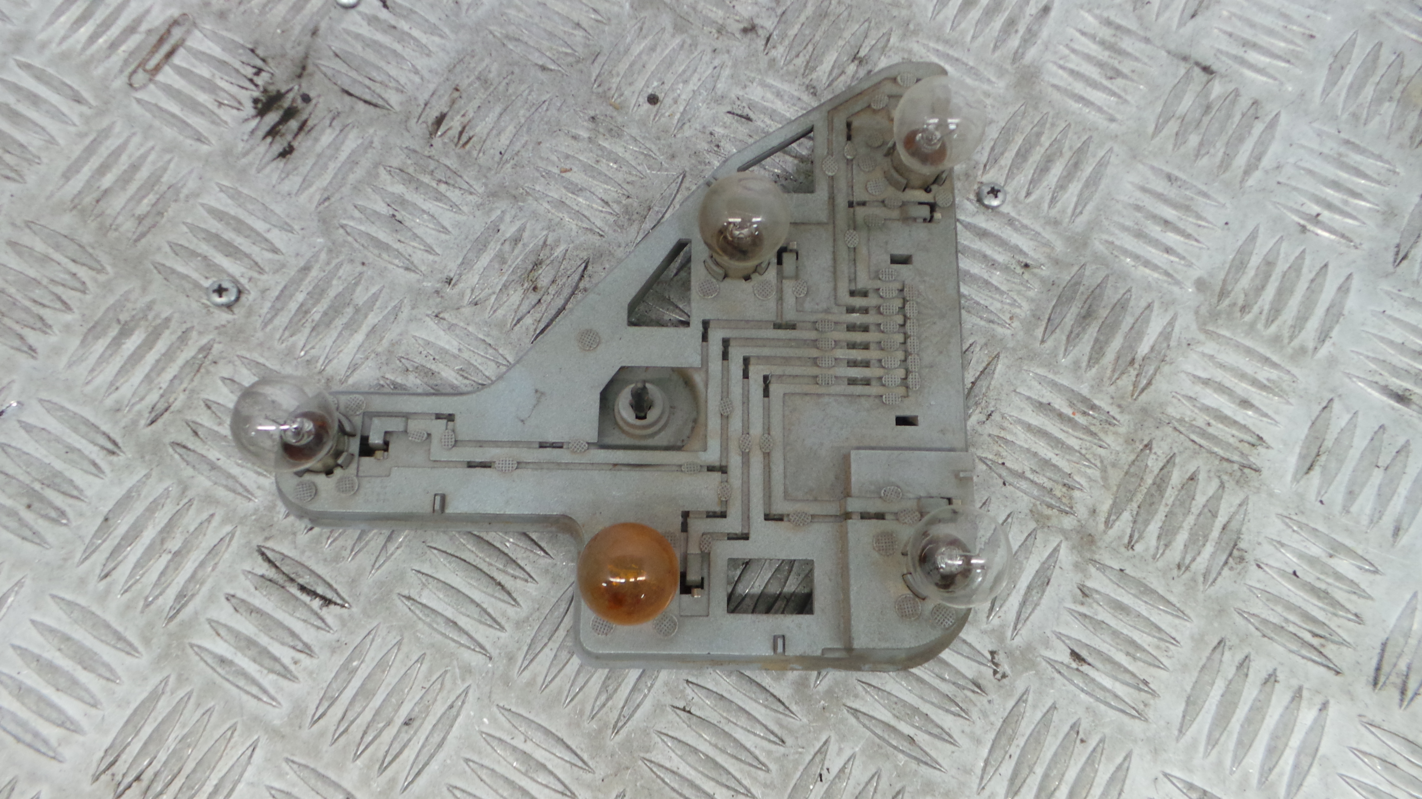 Suporte Lampadas Tras Esquerdo A2038200777 - MERCEDES-BENZ C-CLASS (W203)-36599067