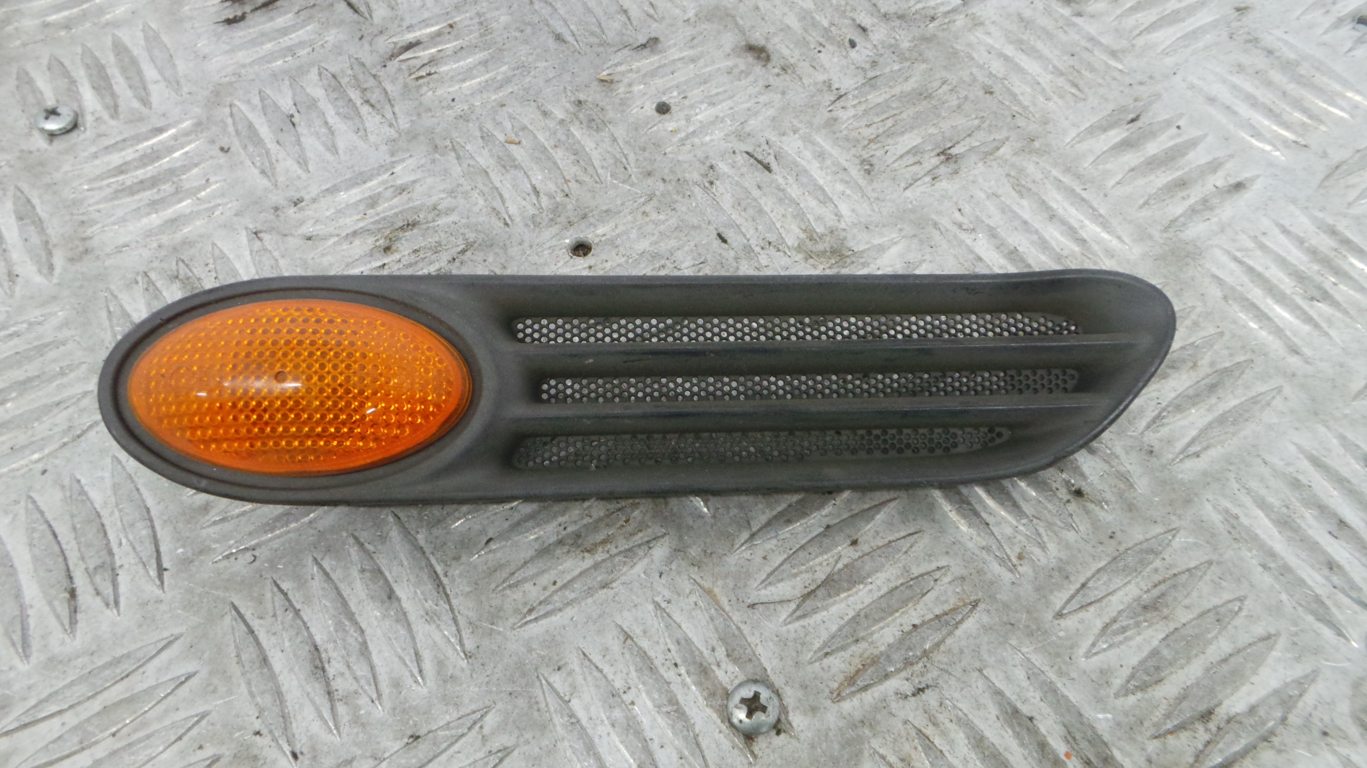 Farolim de pisca Lateral 1503560 - MINI MINI (R50, R53)-36599114 Farolim de pisca Lateral 1503560 - MINI MINI (R50, R53)-36599114