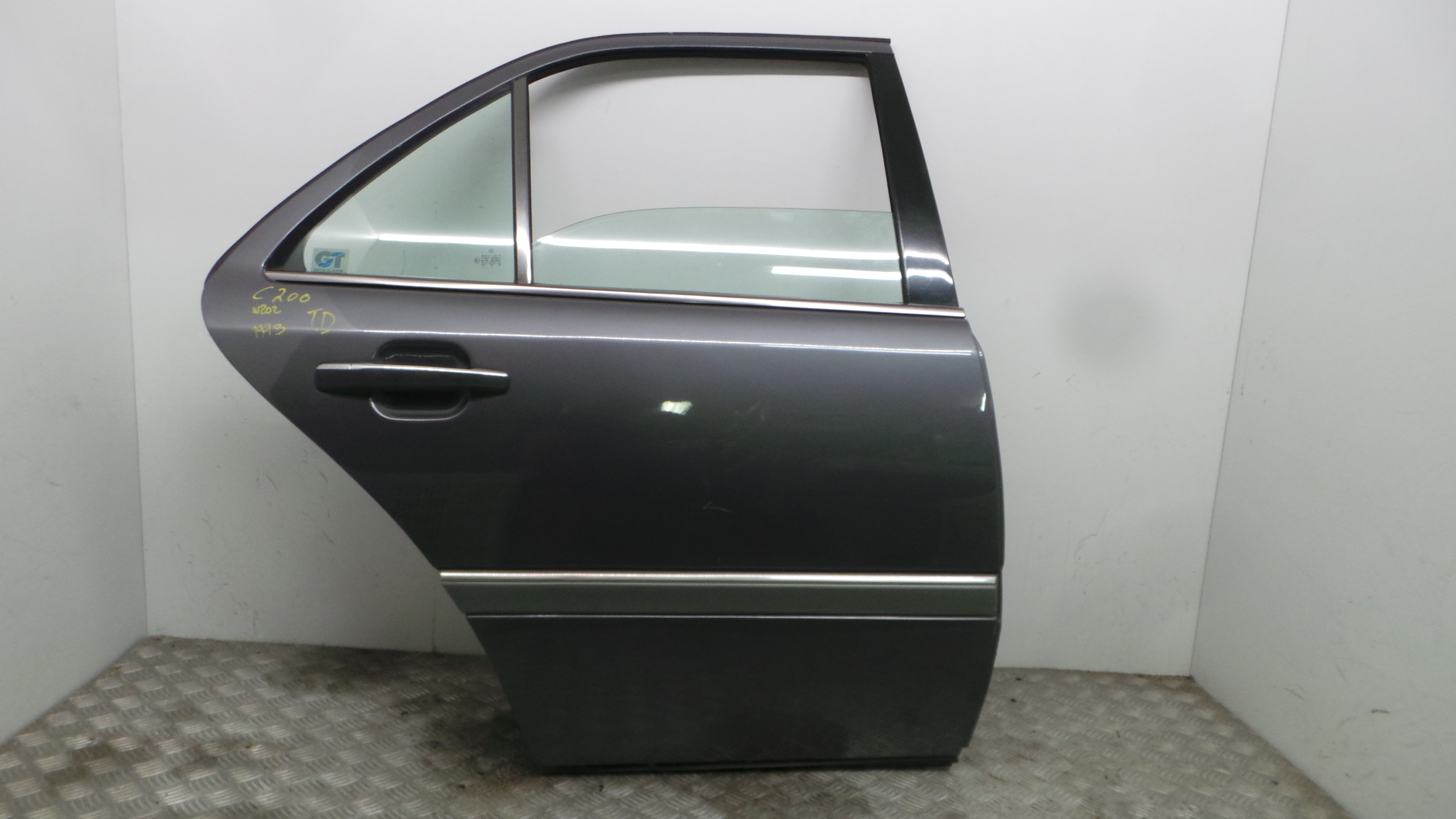 Porta Trás Dto A2027301205 - MERCEDES-BENZ C-CLASS (W202)-36599323 Porta Trás Dto A2027301205 - MERCEDES-BENZ C-CLASS (W202)-36599323