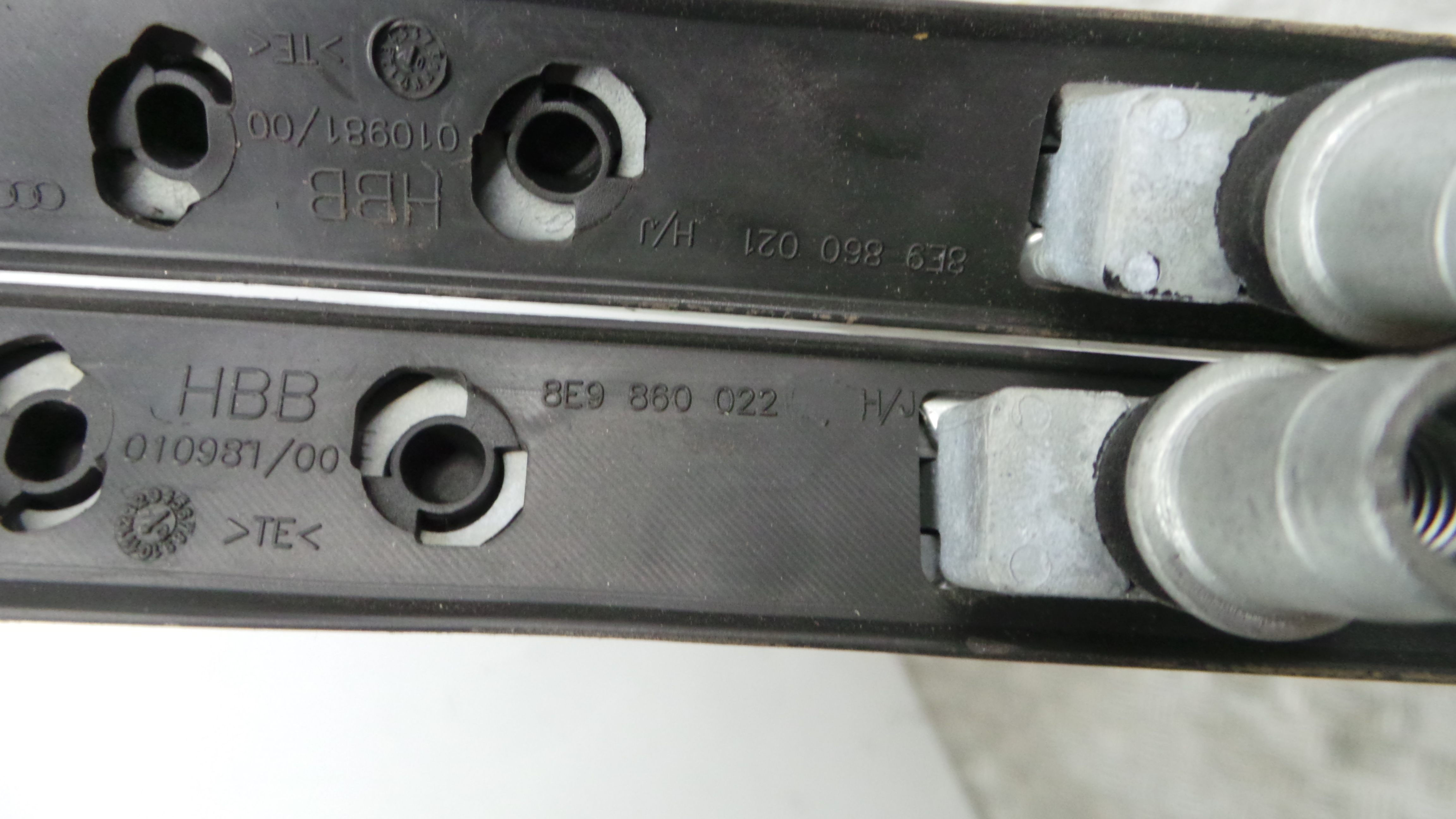 Barras de tejadilho 8E9860021 - AUDI A4 B7 Avant (8ED)-36604590