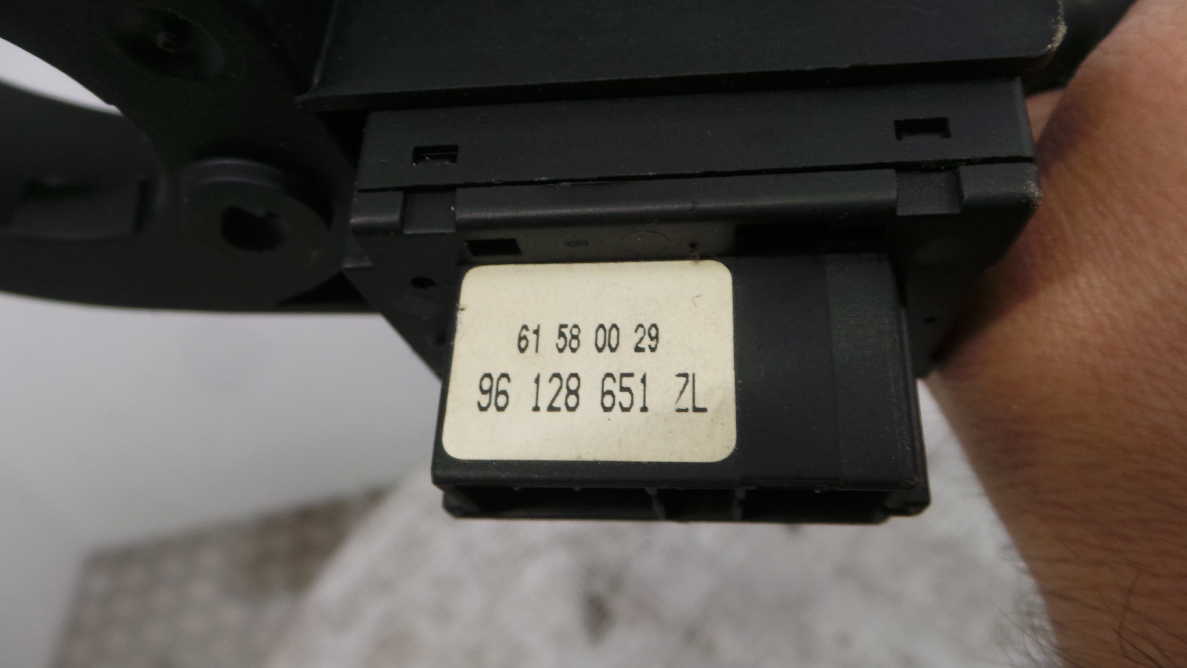 Manete / Comando dos Piscas 96049667ZL - PEUGEOT 106 II (1A_, 1C_)-36610119