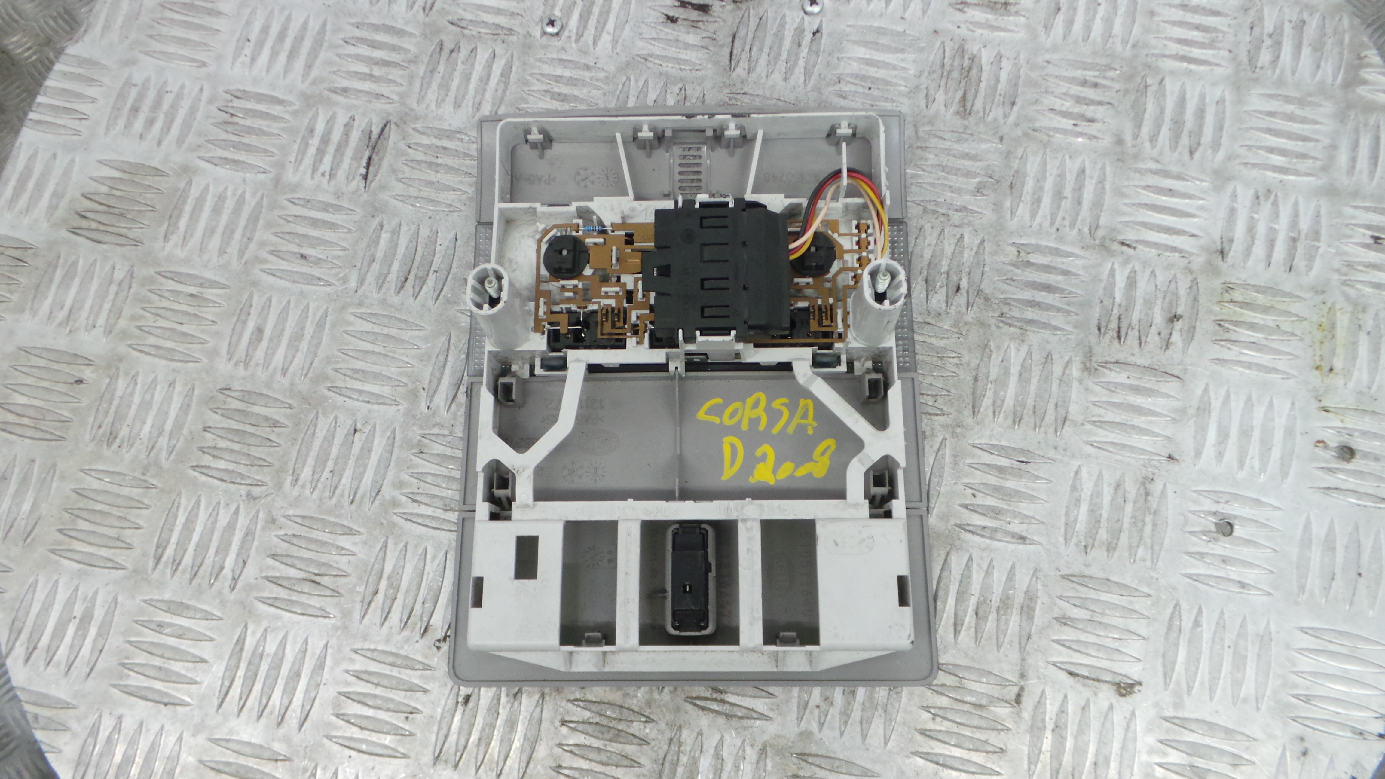 Plafonier Teto 13111872 - OPEL CORSA D (S07)-36616903