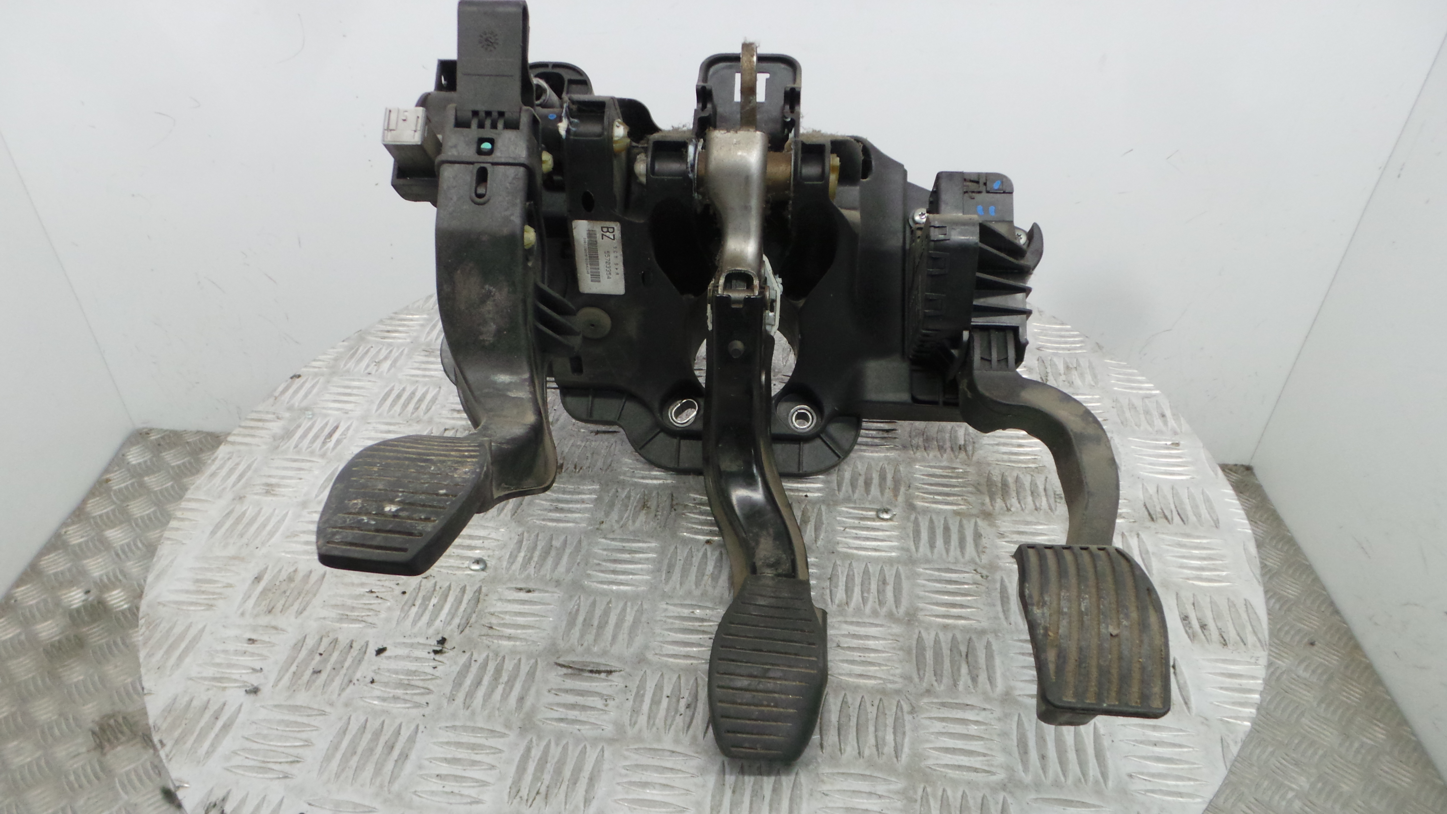 Pedal do Travão 55703354 - OPEL CORSA D (S07)-36617002