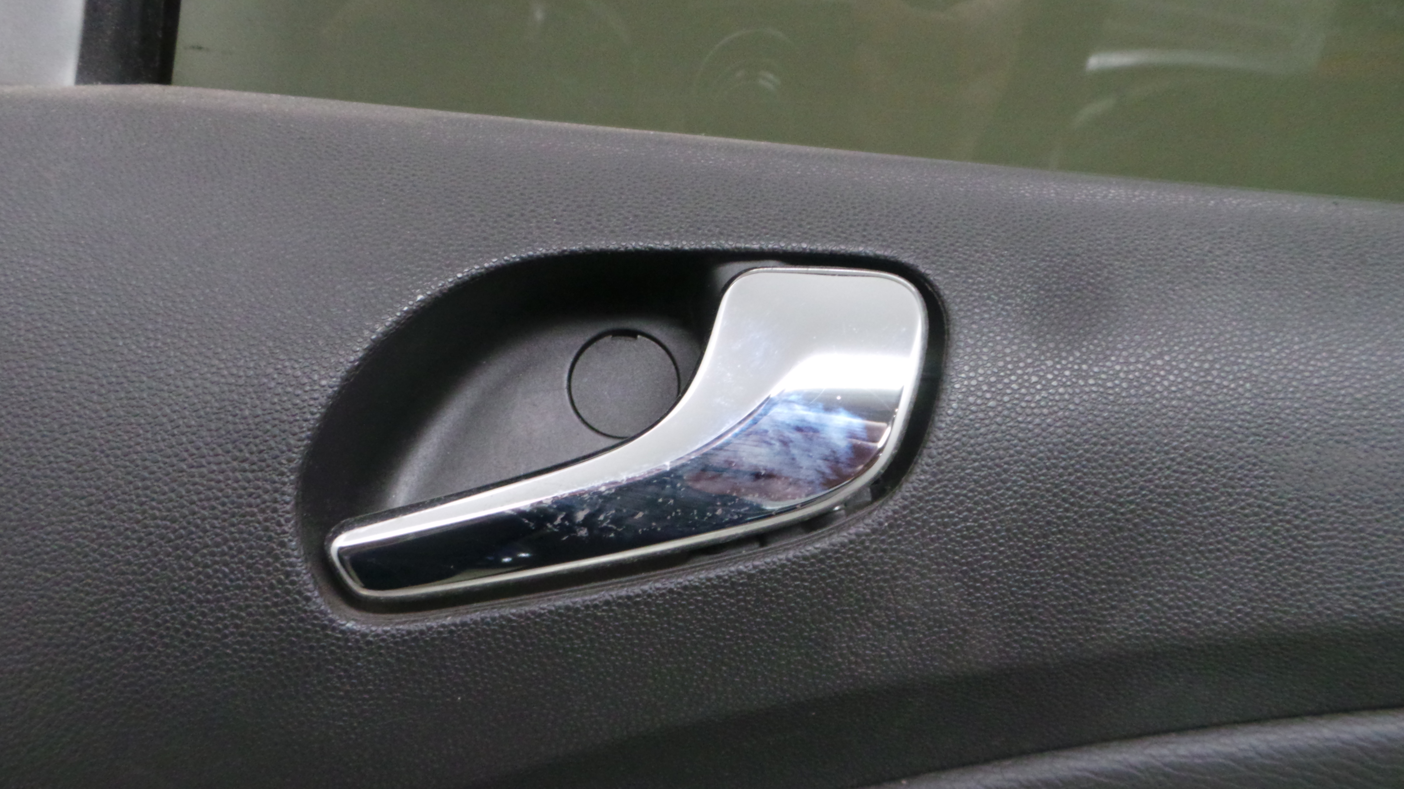 Puxador Interior Traseiro Direita 13297814 - OPEL CORSA D (S07)-36621492