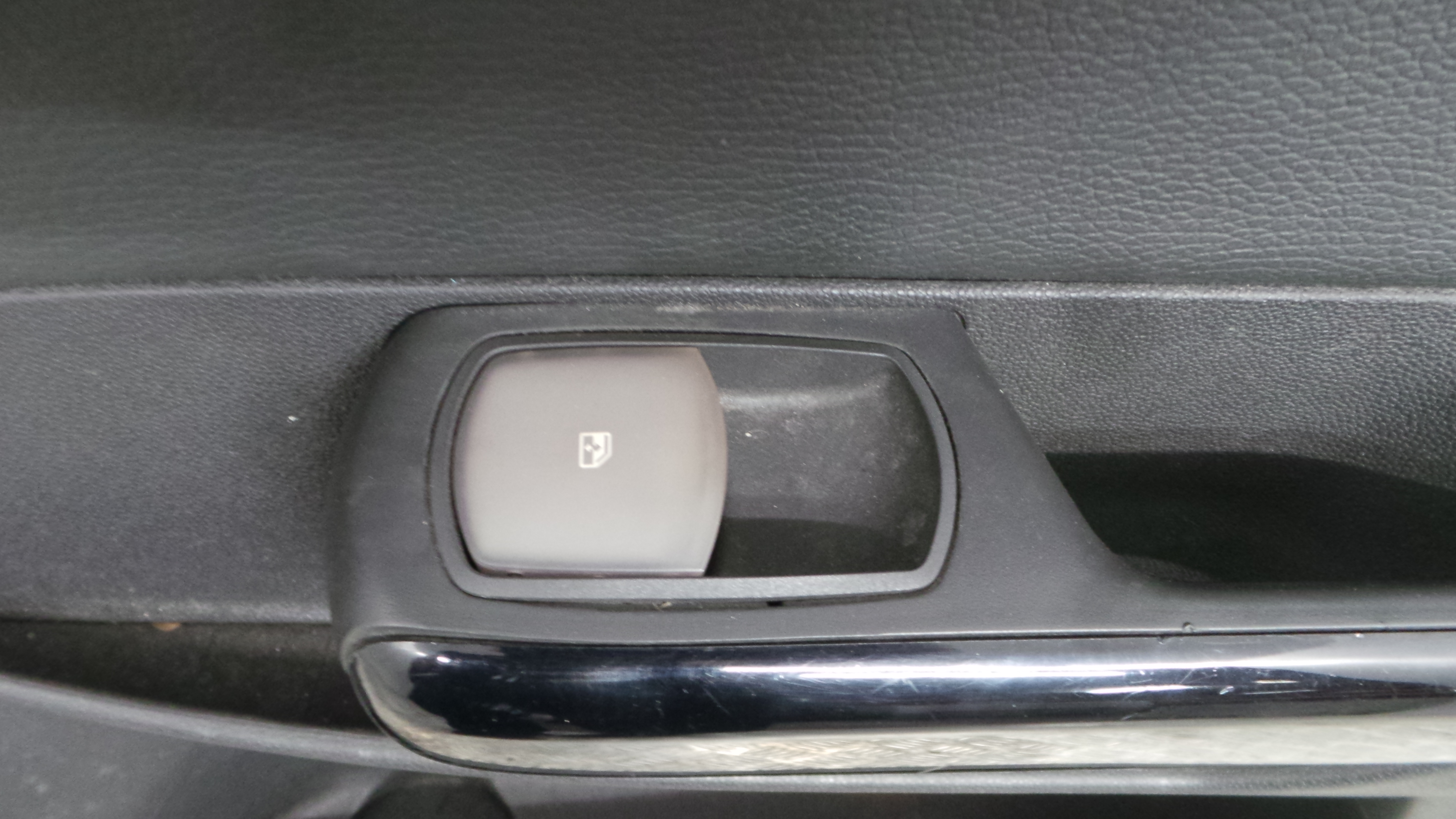 Interruptor / Comando Elevador Vidro Frente Dto   - OPEL CORSA D (S07)-36621538 Interruptor / Comando Elevador Vidro Frente Dto   - OPEL CORSA D (S07)-36621538