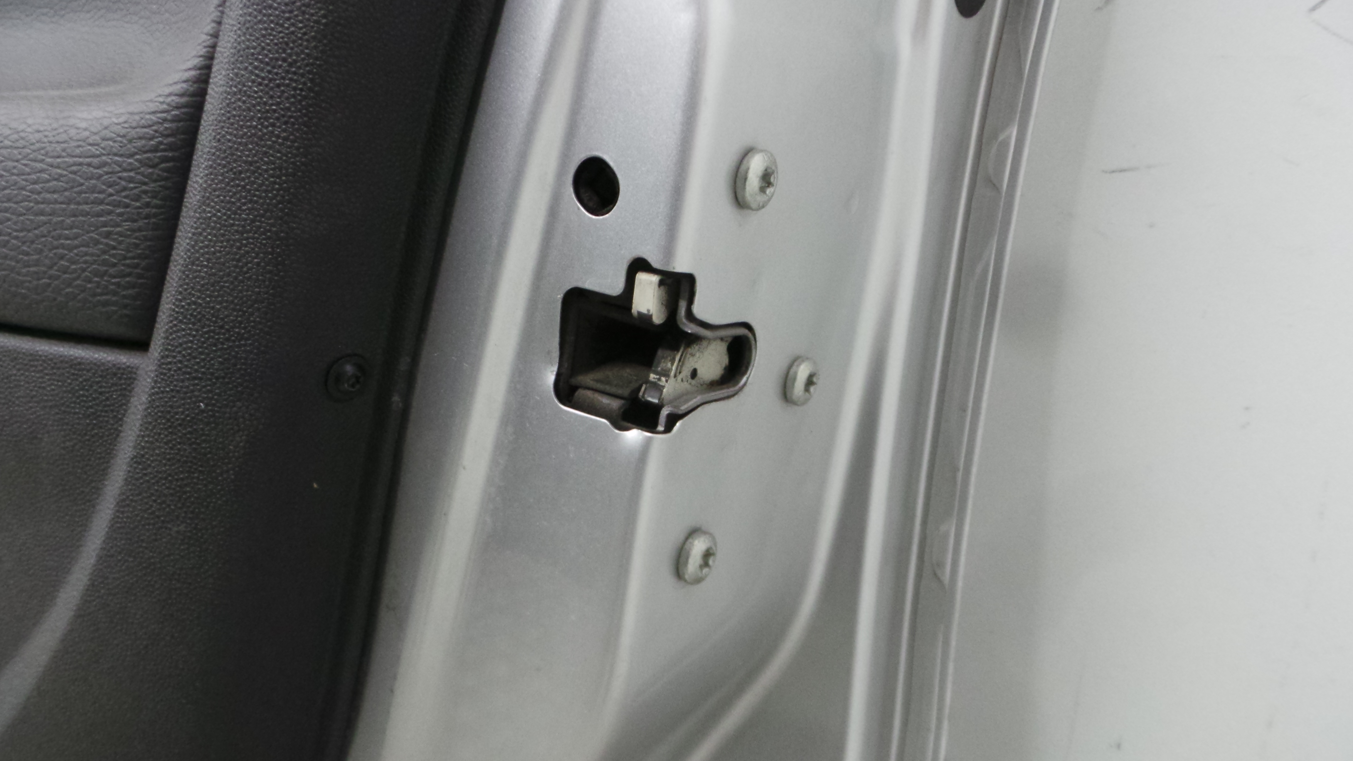 Fecho da Porta Frente Dto 13258274 - OPEL CORSA D (S07)-36621540