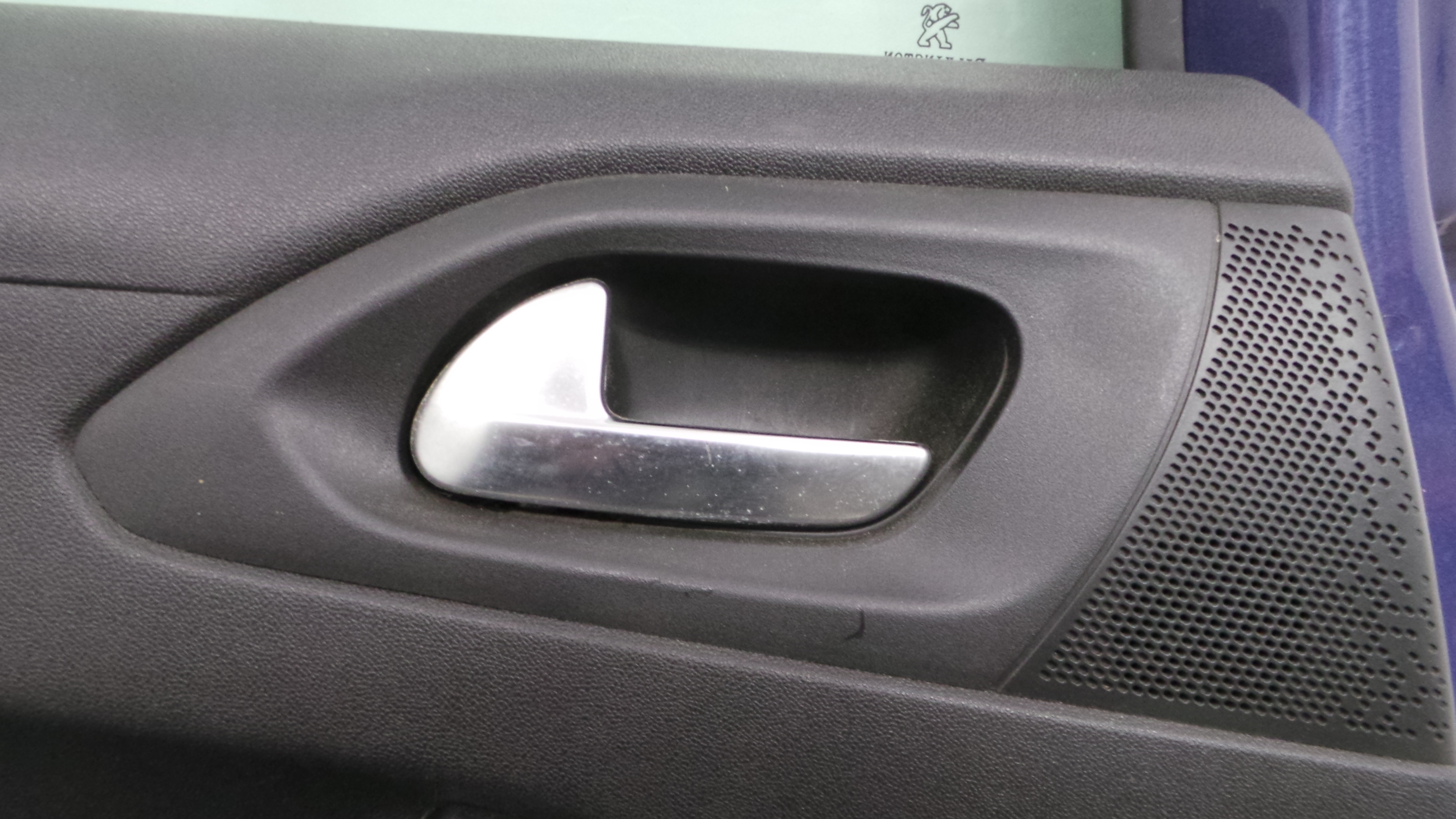 Puxador Interior Traseiro Direita 96555516VV - PEUGEOT 208 I (CA_, CC_)-36621825
