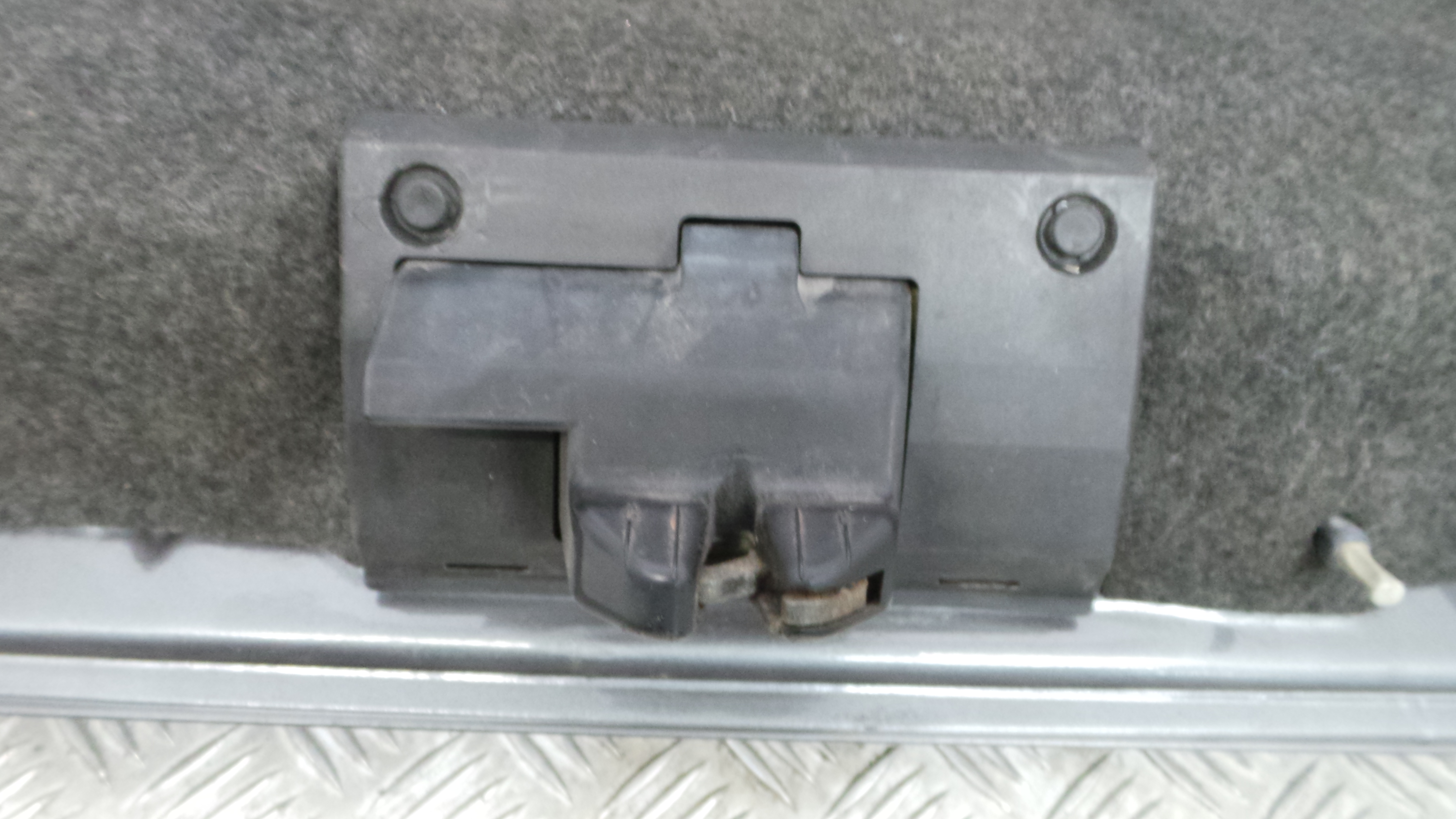 Fecho Mala  A2107500784 - MERCEDES-BENZ C-CLASS (W202)-36621839 Fecho Mala  A2107500784 - MERCEDES-BENZ C-CLASS (W202)-36621839